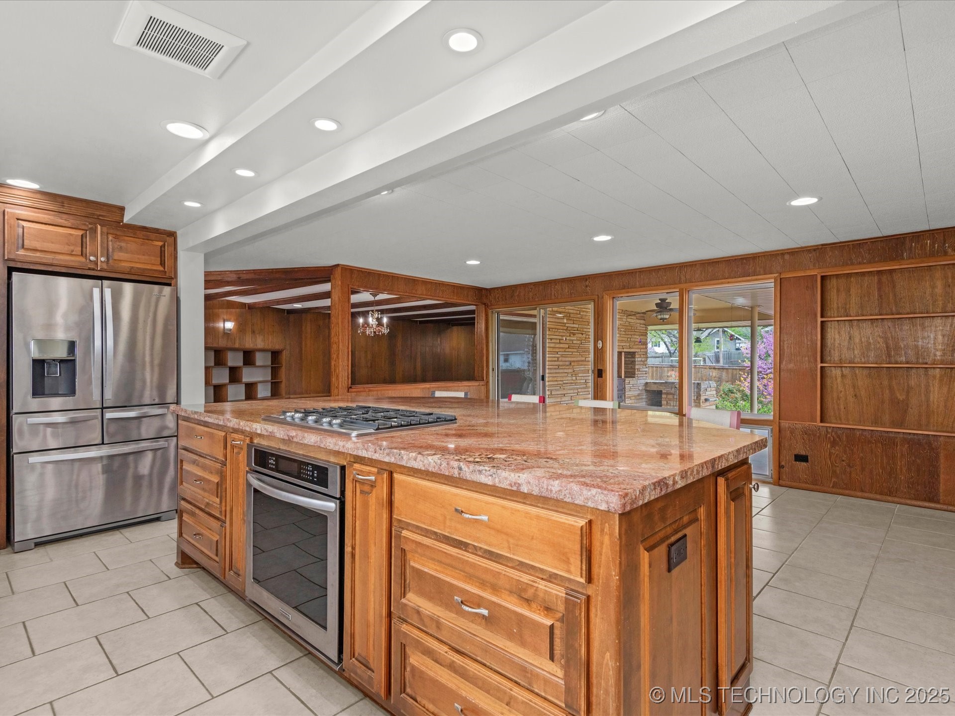 1700 S Grandview Avenue Property Photo 11