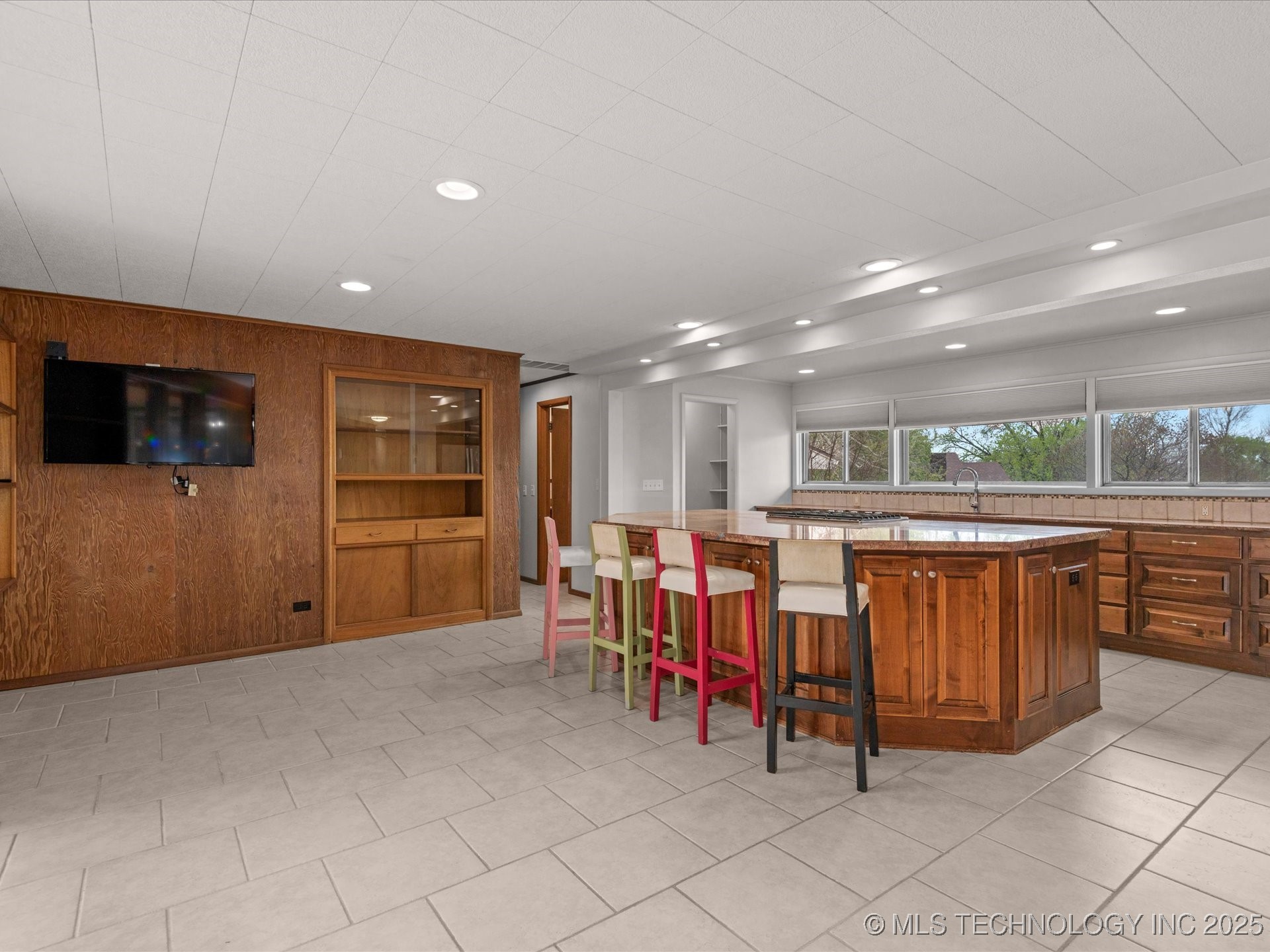 1700 S Grandview Avenue Property Photo 12