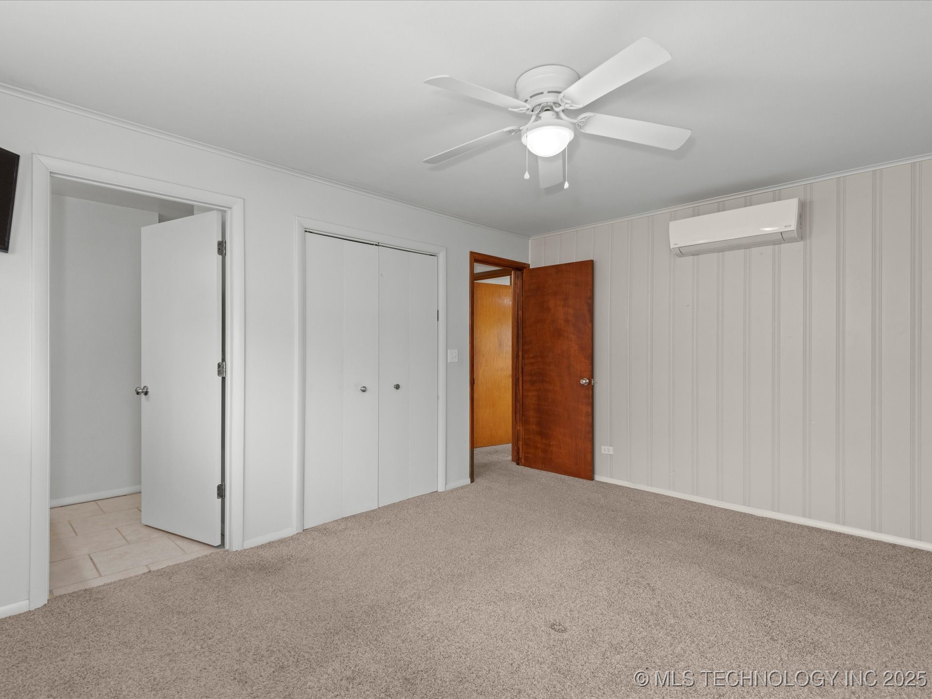 1700 S Grandview Avenue Property Photo 18