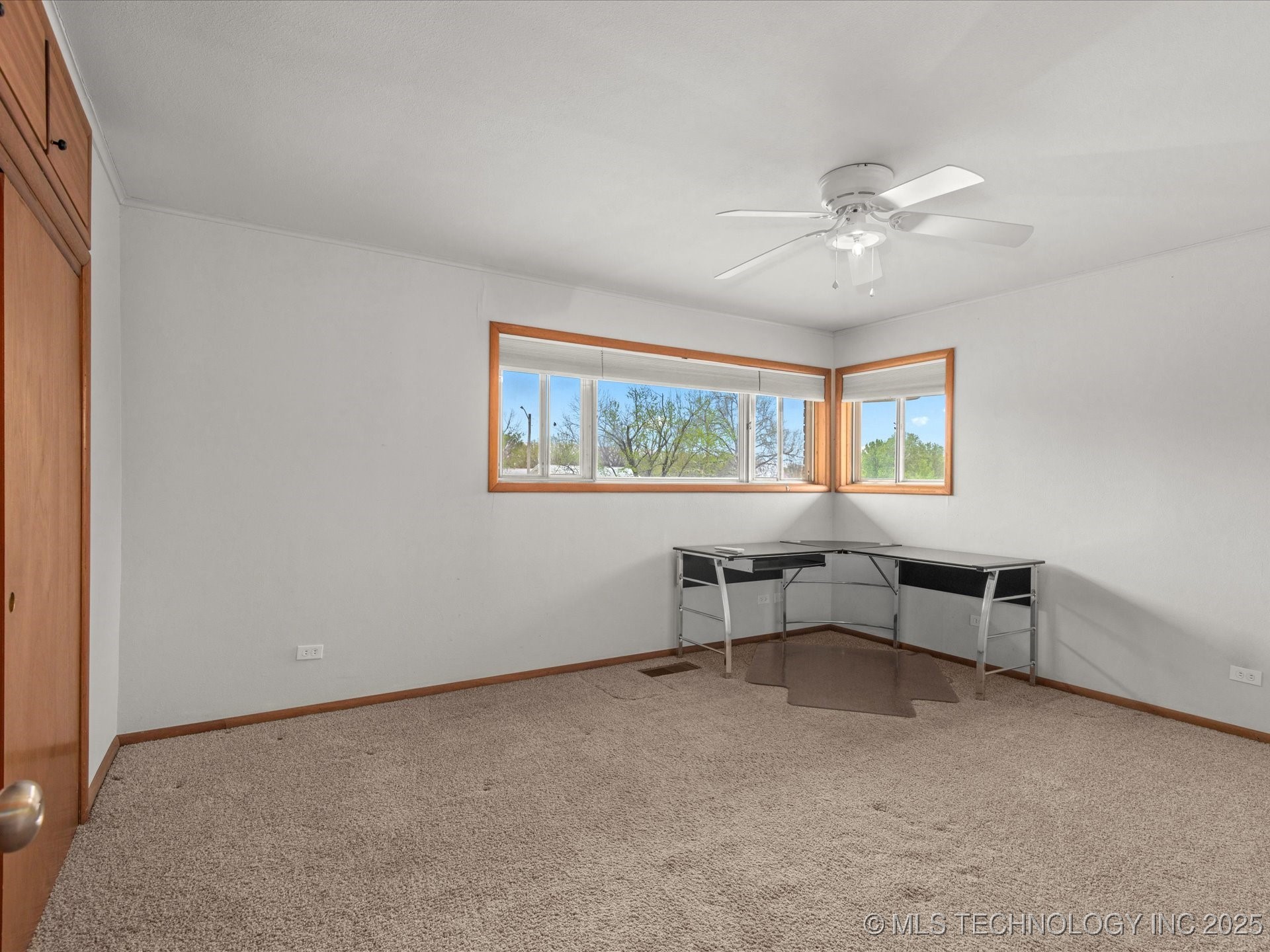 1700 S Grandview Avenue Property Photo 21