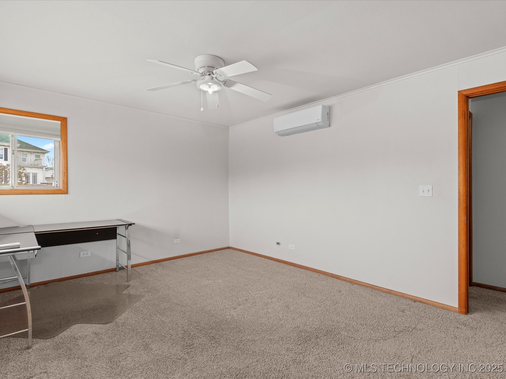 1700 S Grandview Avenue Property Photo 22