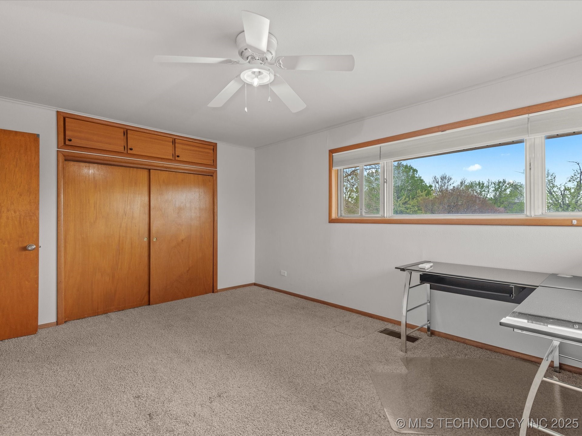 1700 S Grandview Avenue Property Photo 23