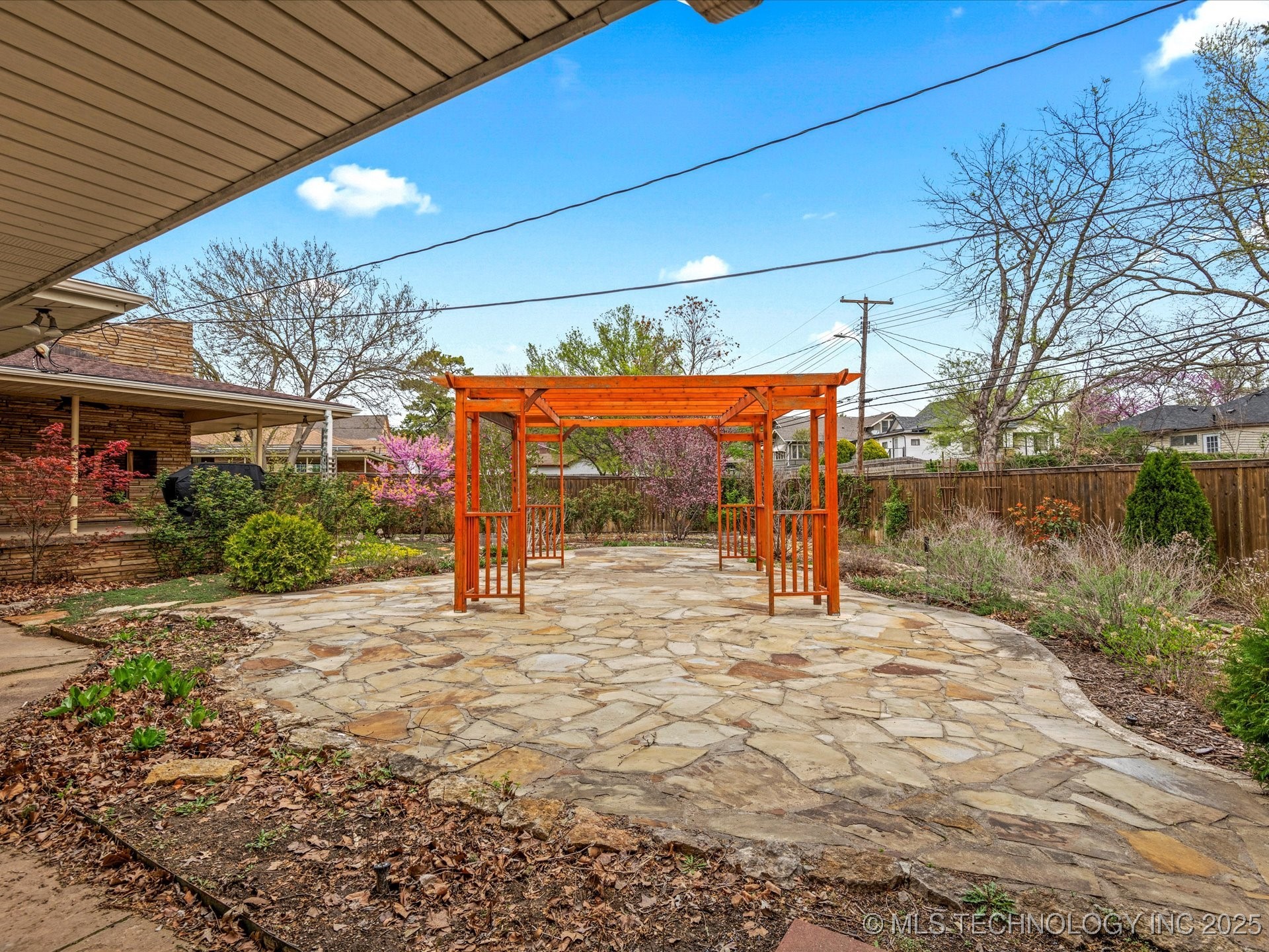 1700 S Grandview Avenue Property Photo 29