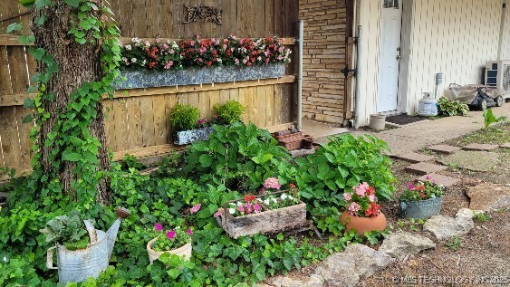 1700 S Grandview Avenue Property Photo 42