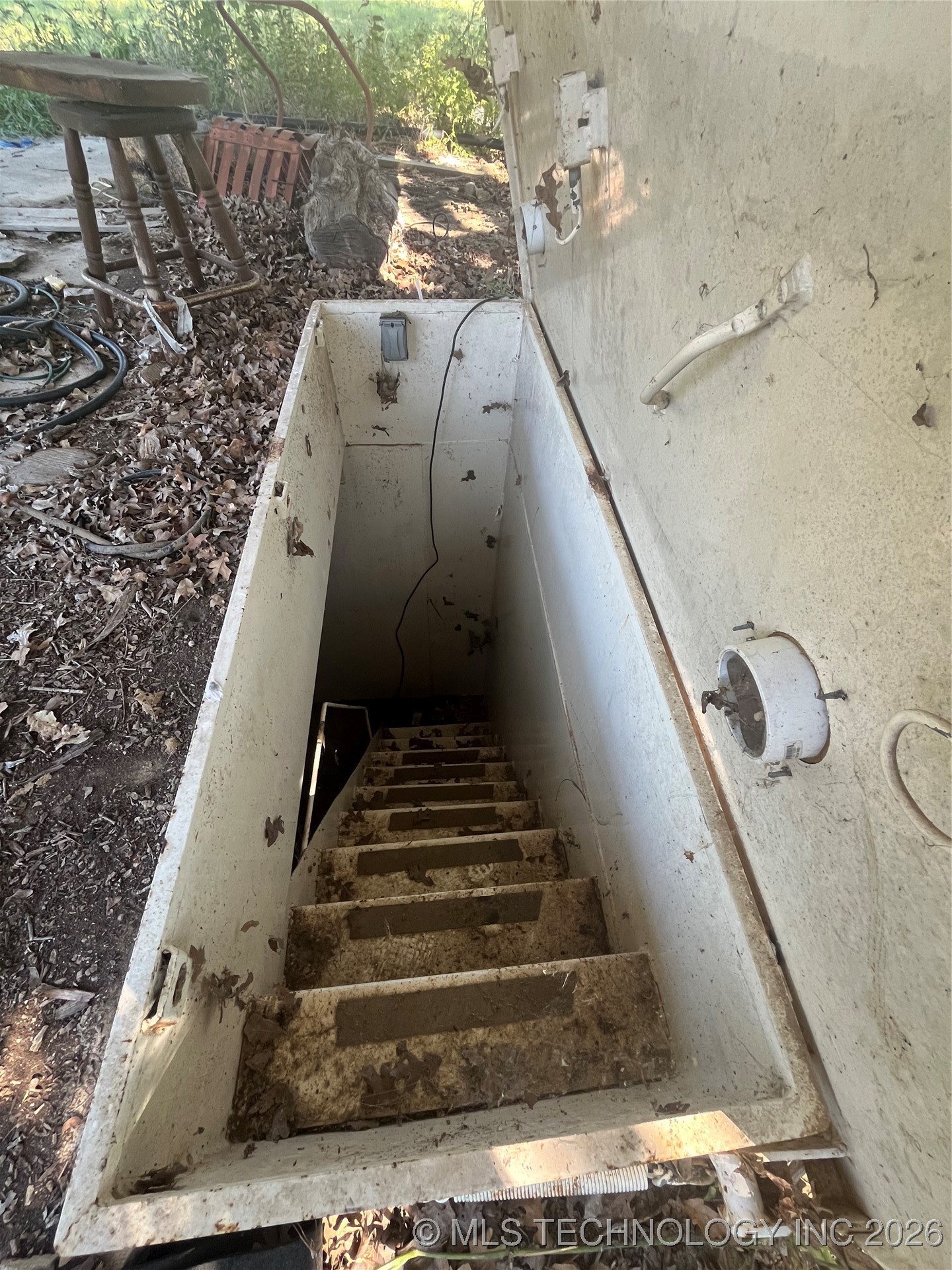 1915 Springdale Road Property Photo 5