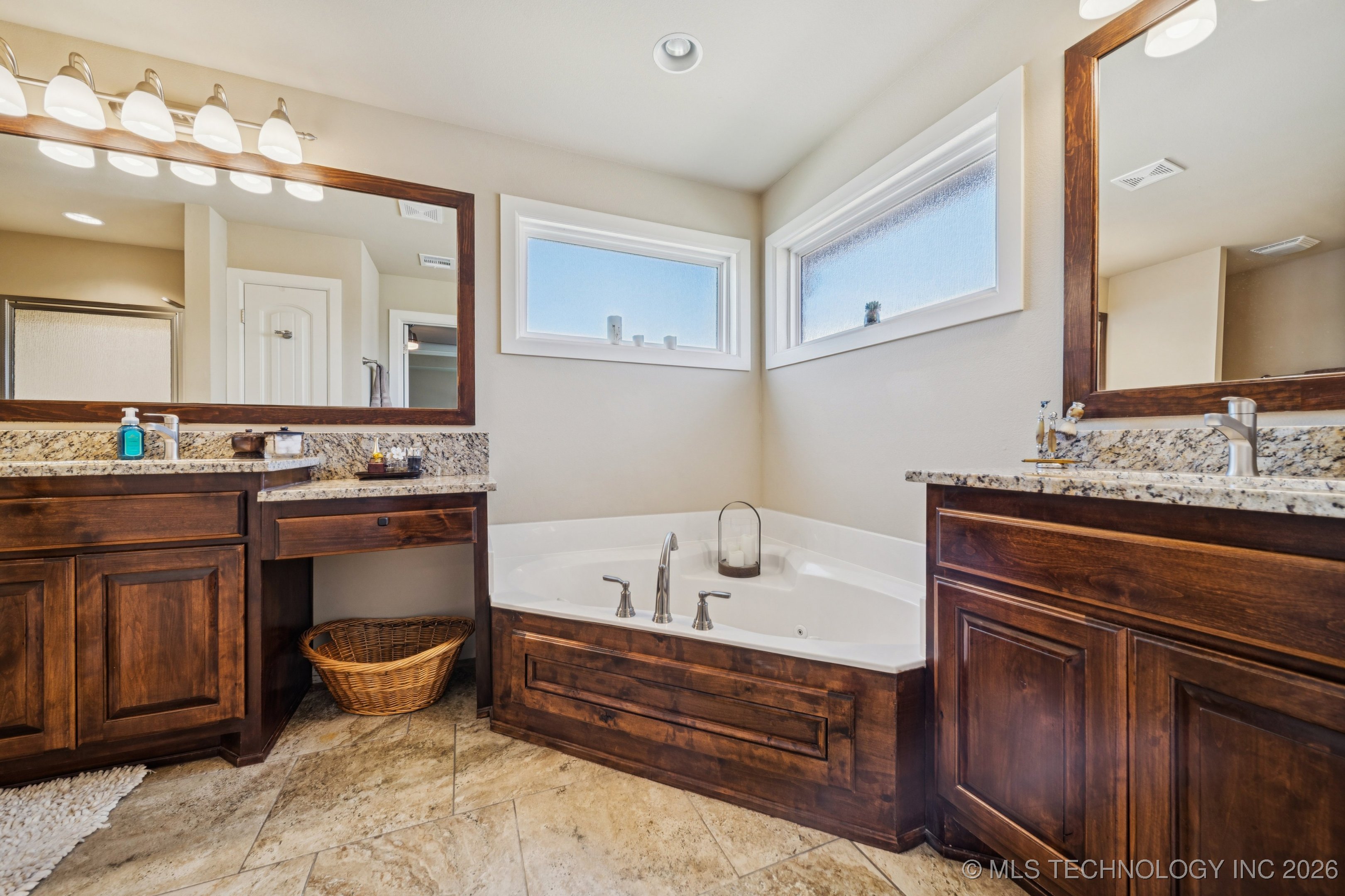 12860 N 44th East Avenue Property Photo 24