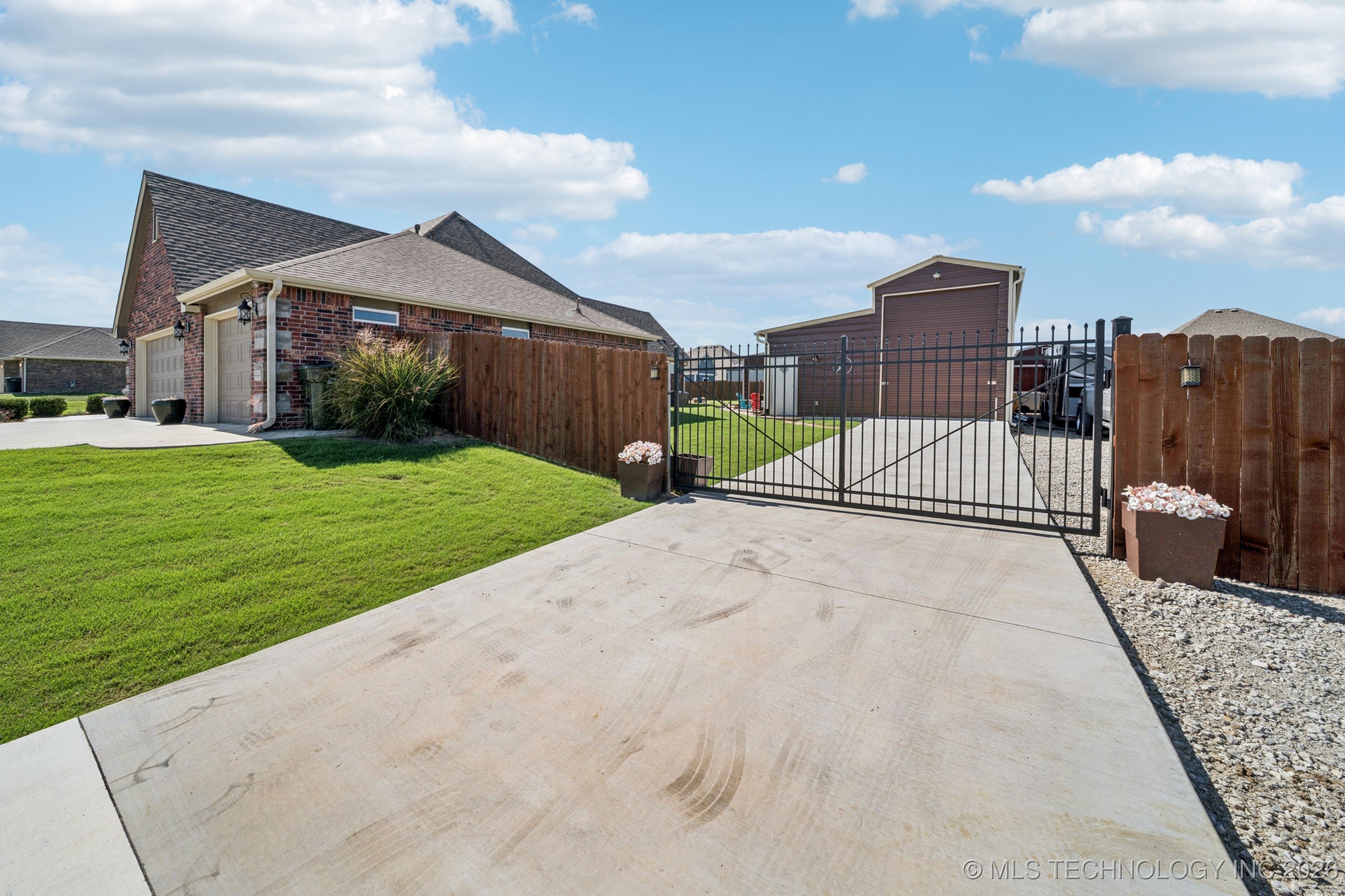 12860 N 44th East Avenue Property Photo 55