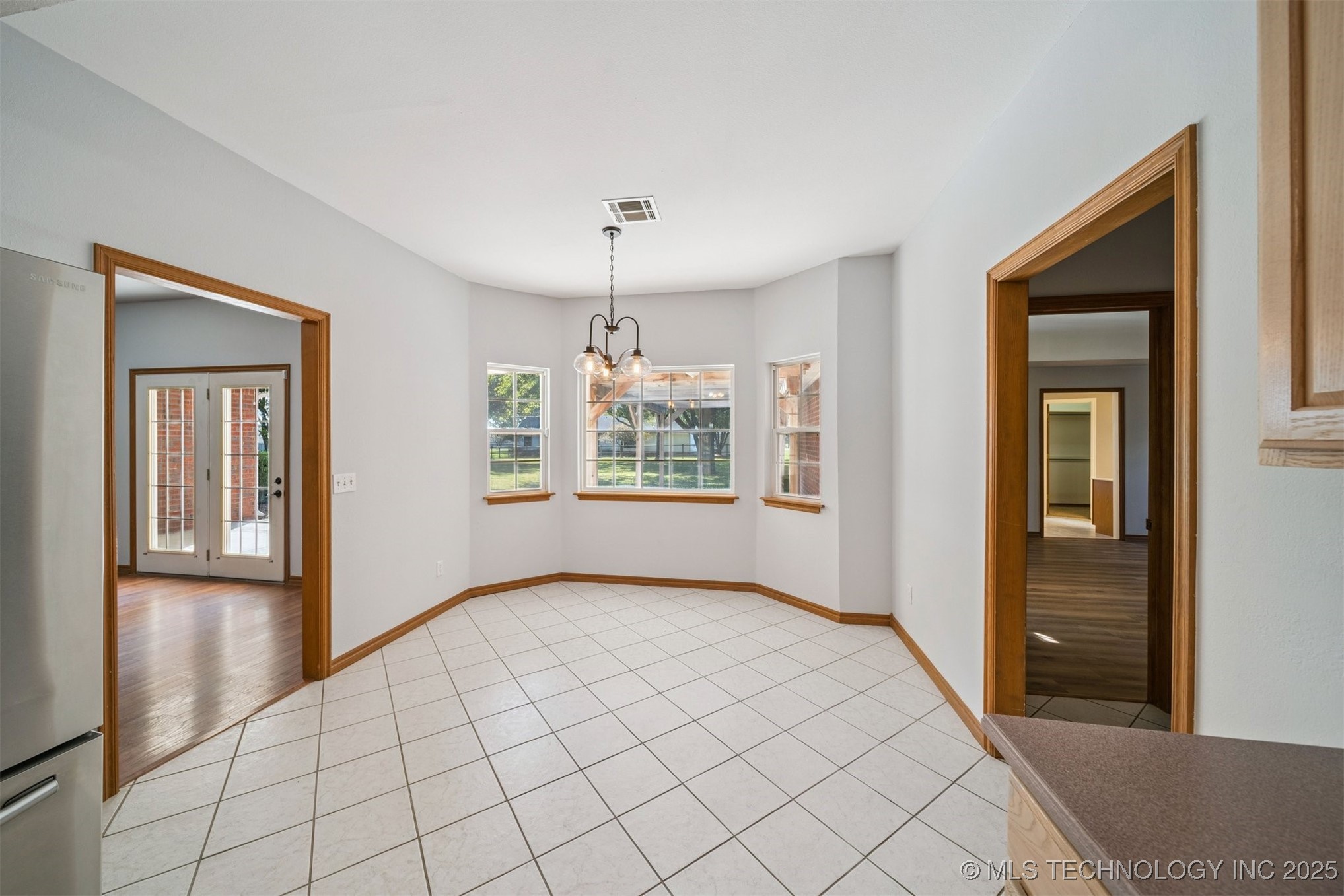 15818 E 77th Street N Property Photo 12