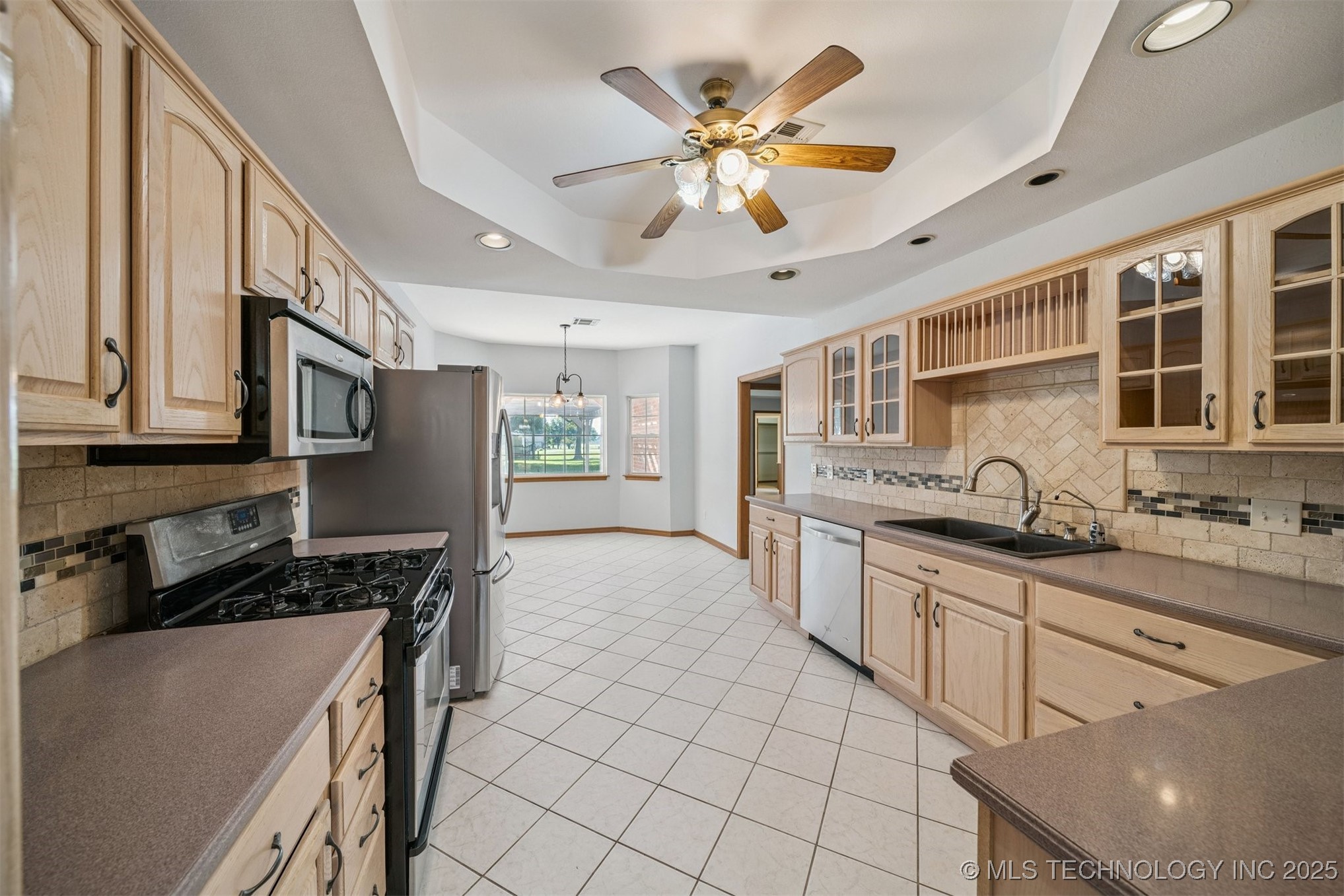 15818 E 77th Street N Property Photo 14