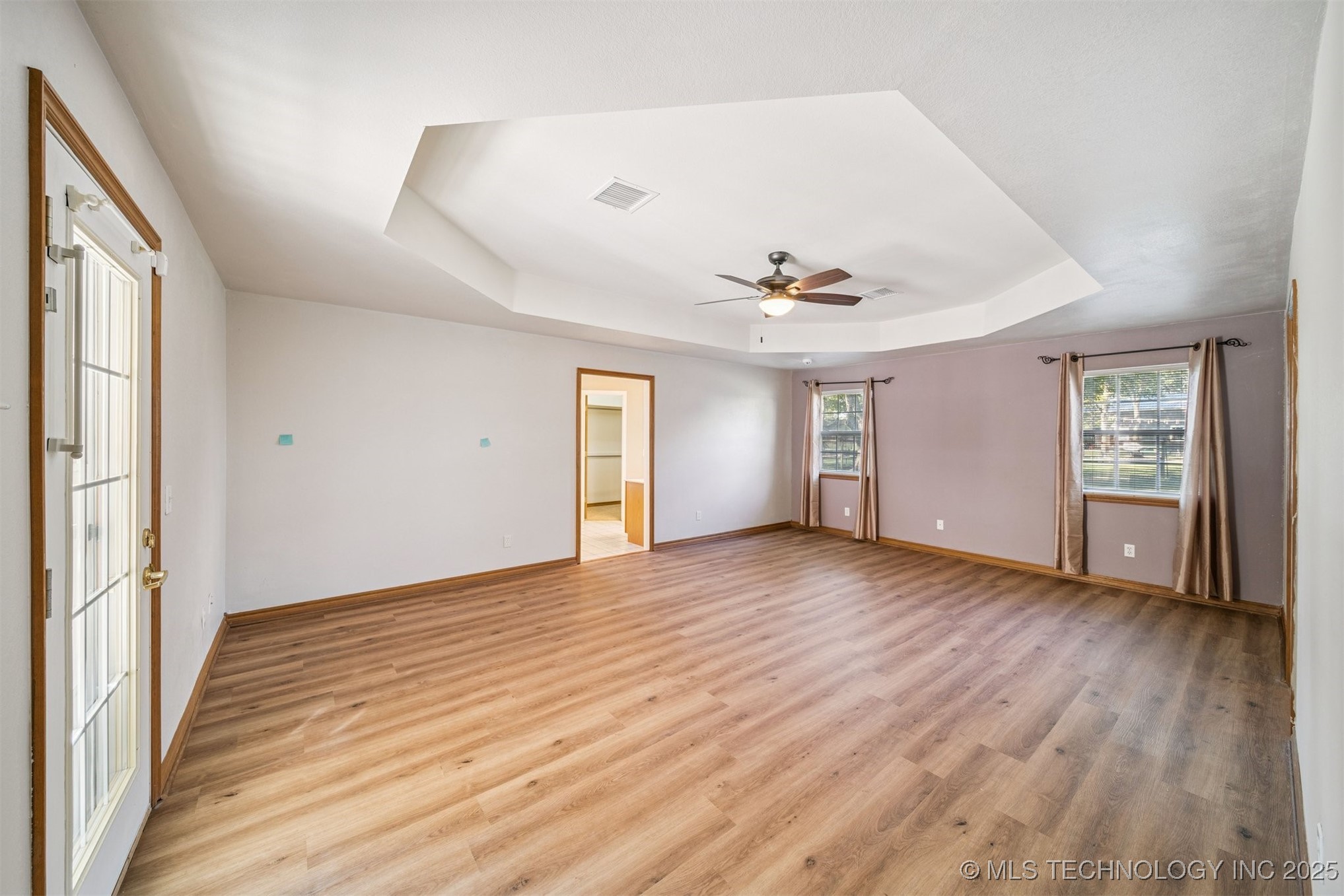 15818 E 77th Street N Property Photo 18