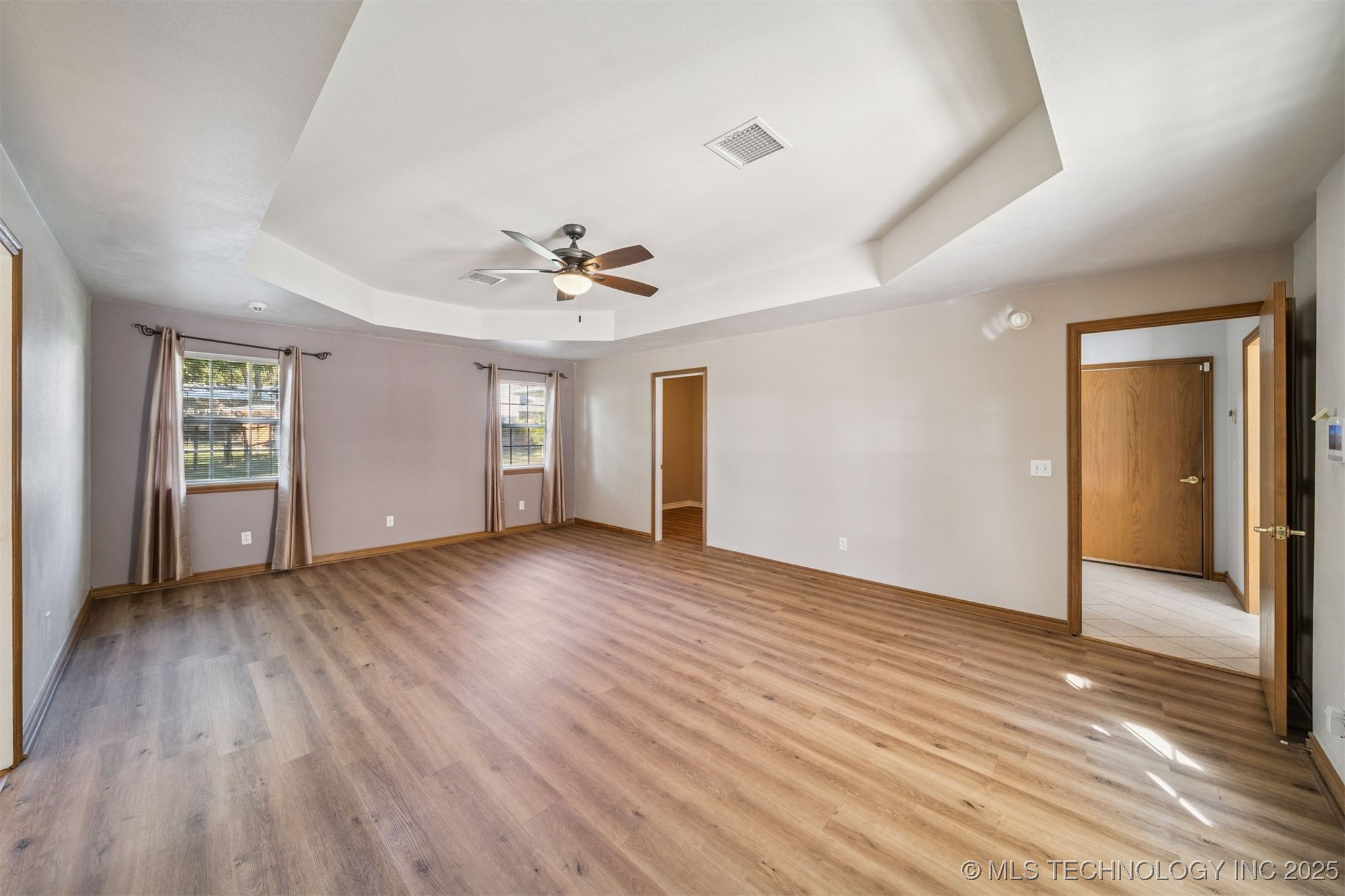 15818 E 77th Street N Property Photo 19