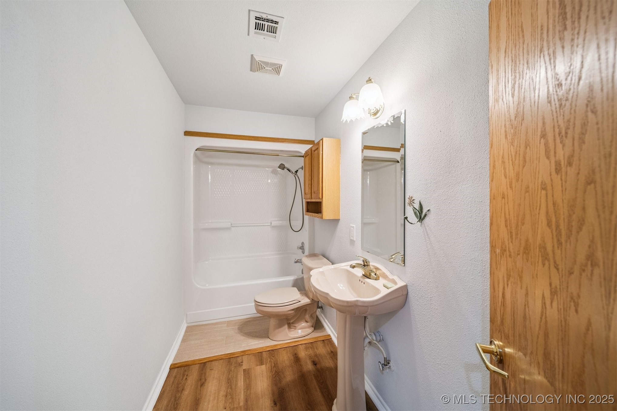 15818 E 77th Street N Property Photo 29