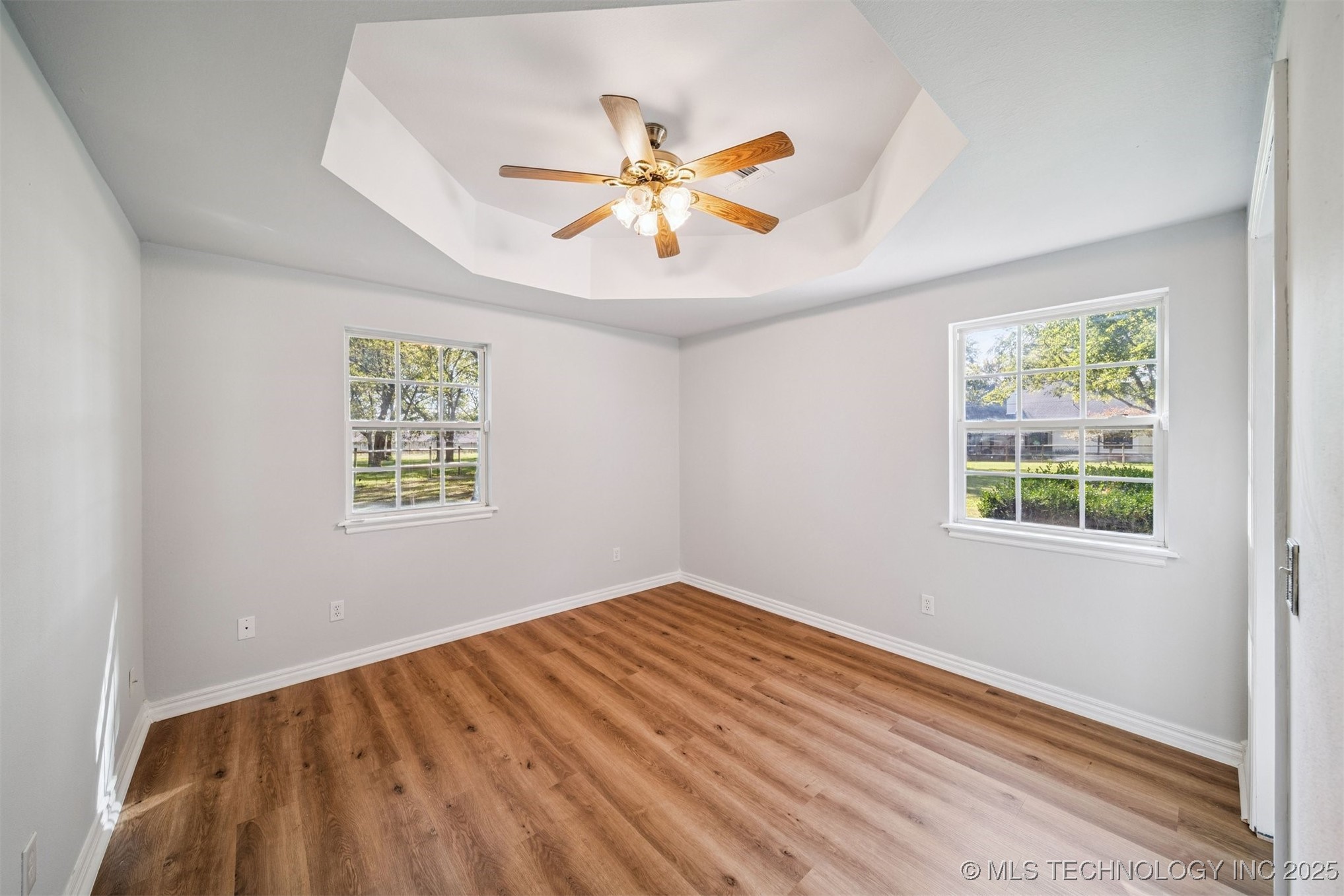 15818 E 77th Street N Property Photo 30