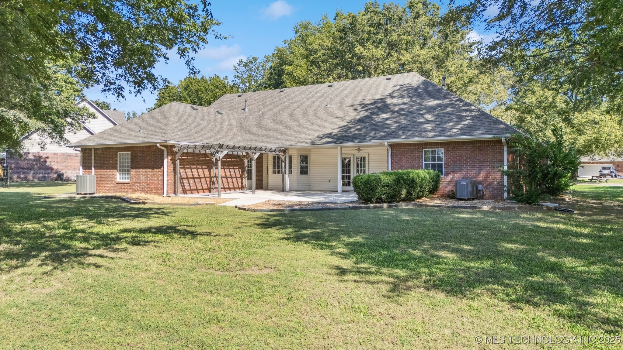 15818 E 77th Street N Property Photo 33