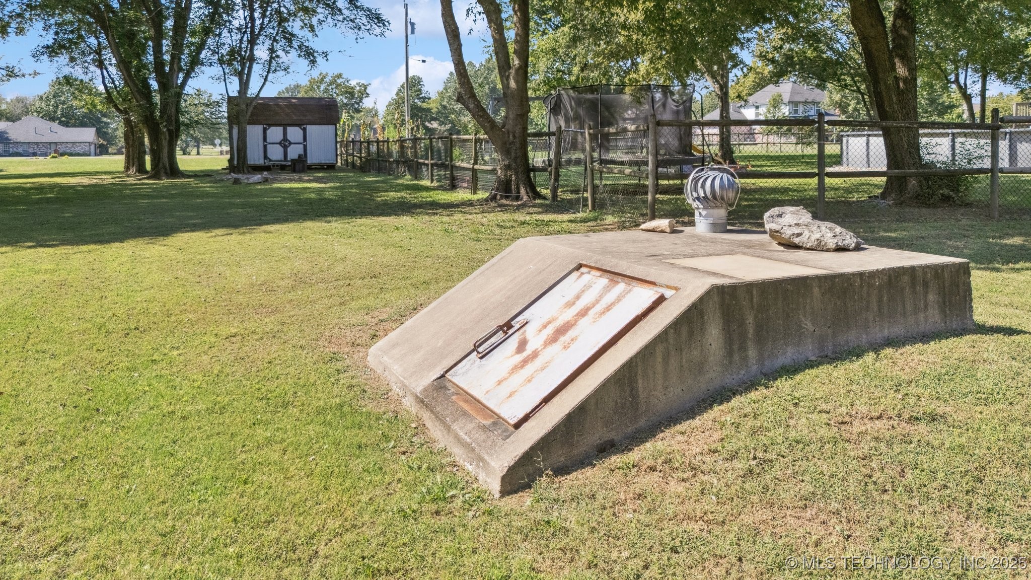 15818 E 77th Street N Property Photo 41