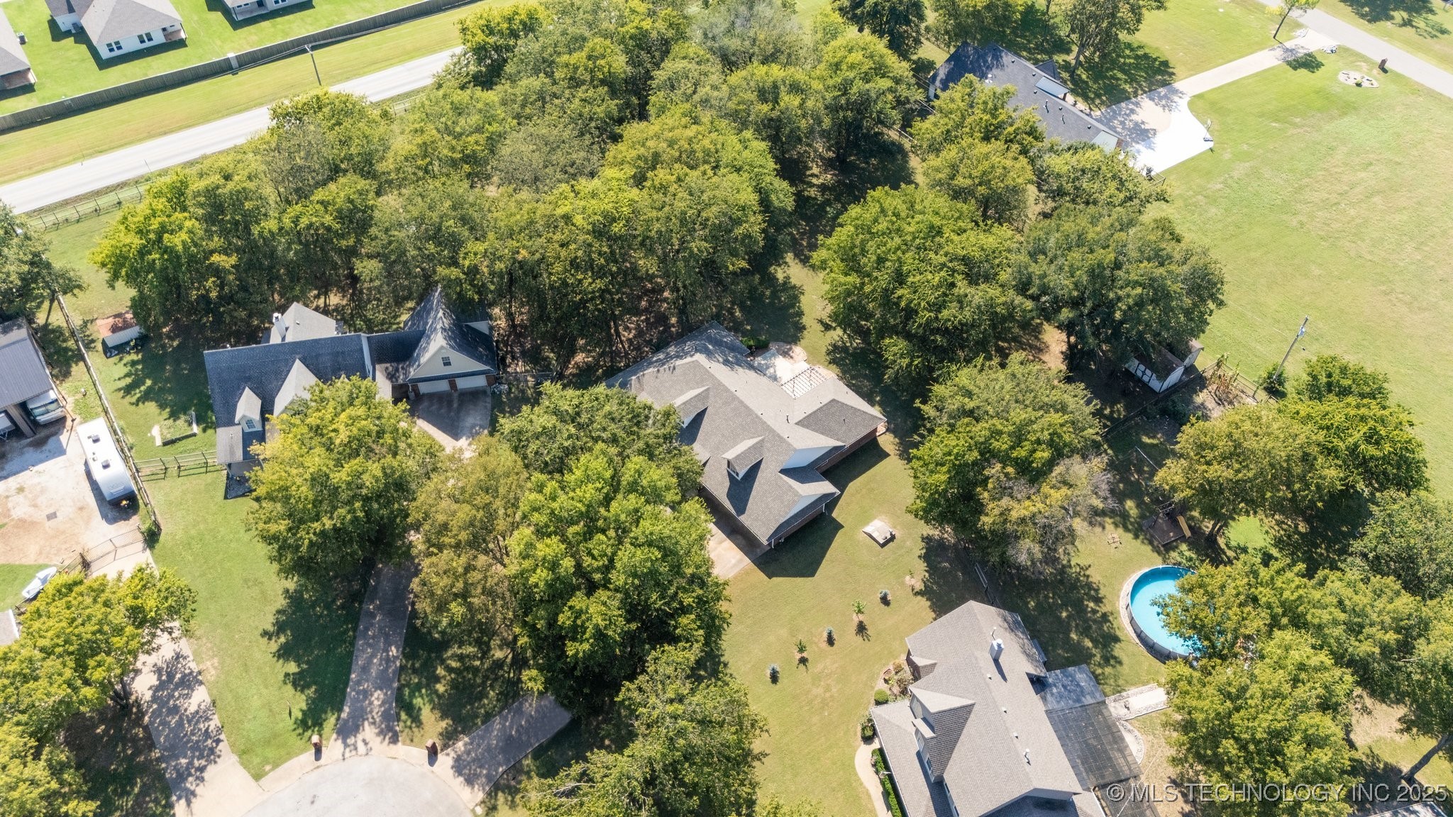 15818 E 77th Street N Property Photo 42