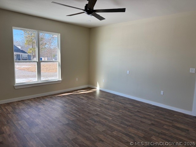 453 W 2nd Street Property Photo 10