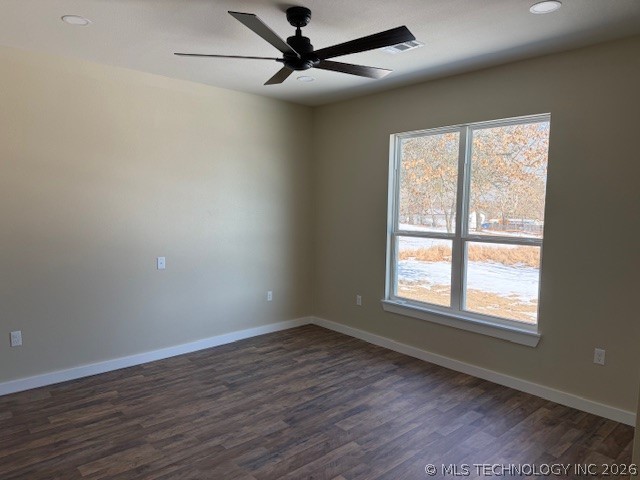 453 W 2nd Street Property Photo 22