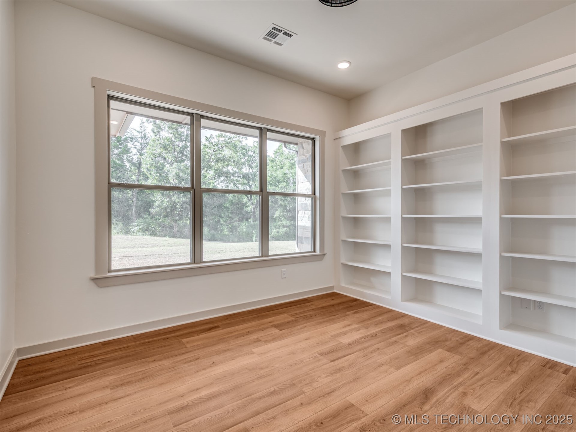 17281 Stone House Road Property Photo 7