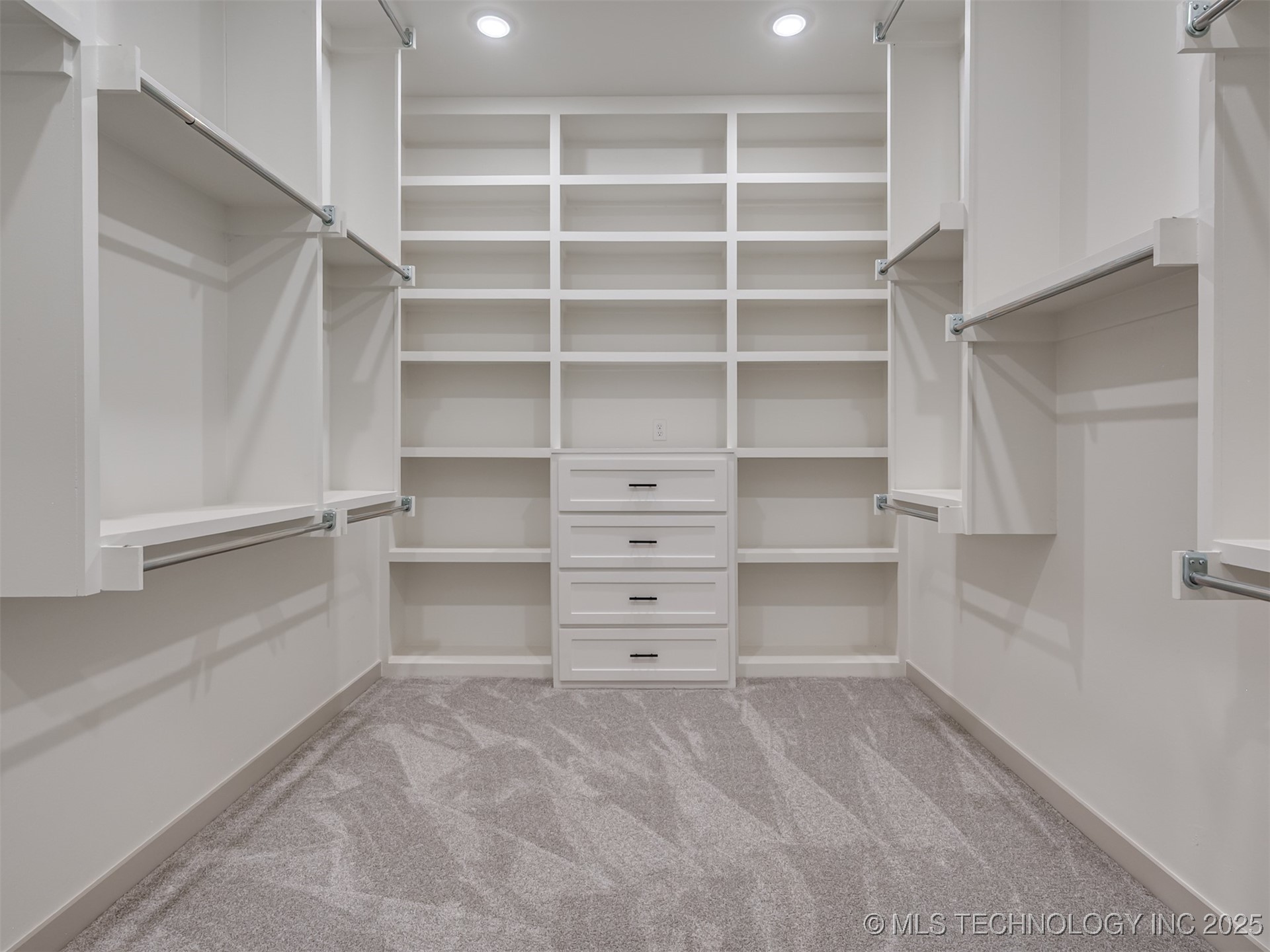 17281 Stone House Road Property Photo 14