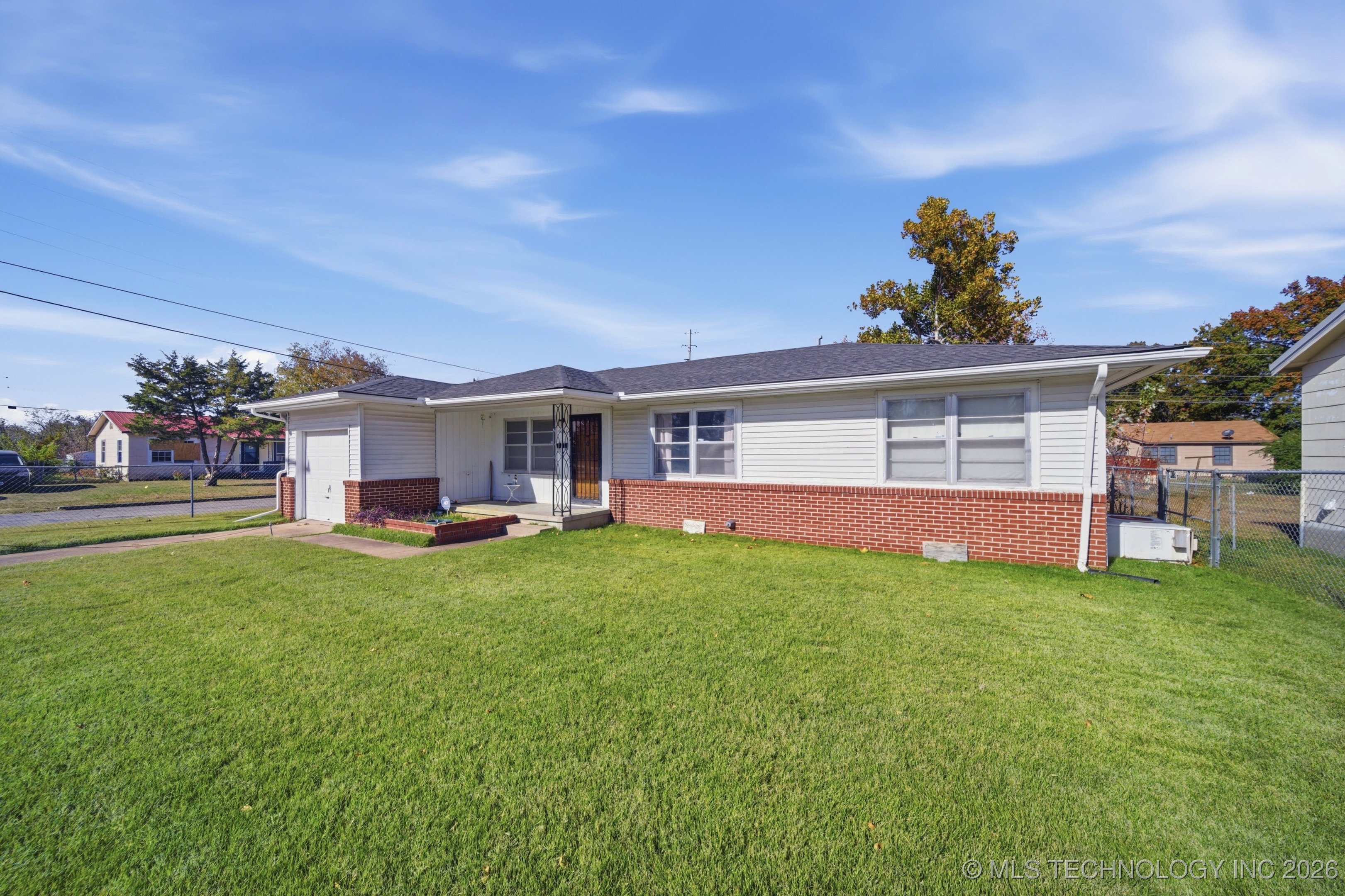 1607 A And M Drive Property Photo 2