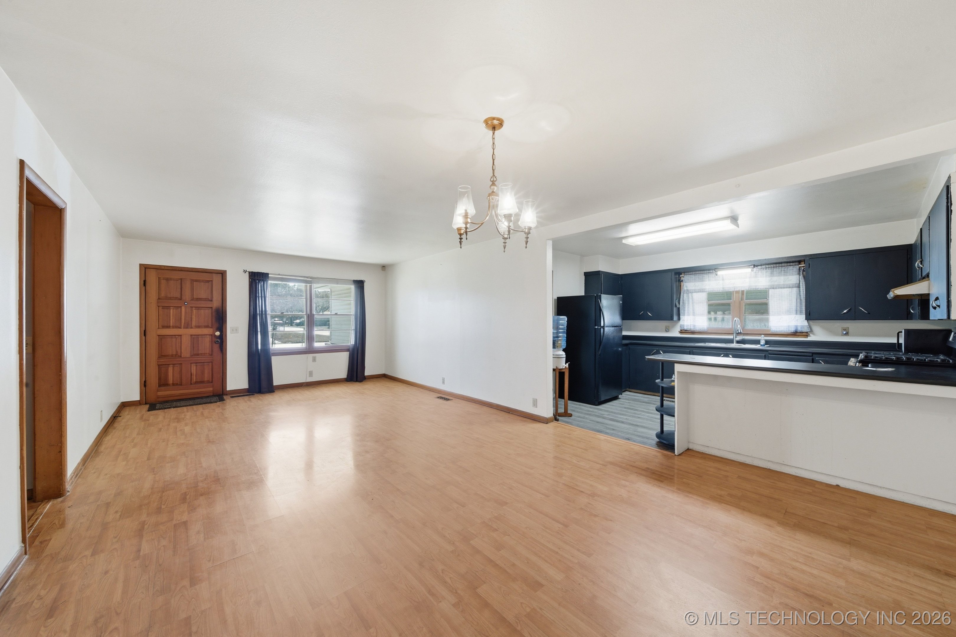 1607 A And M Drive Property Photo 6