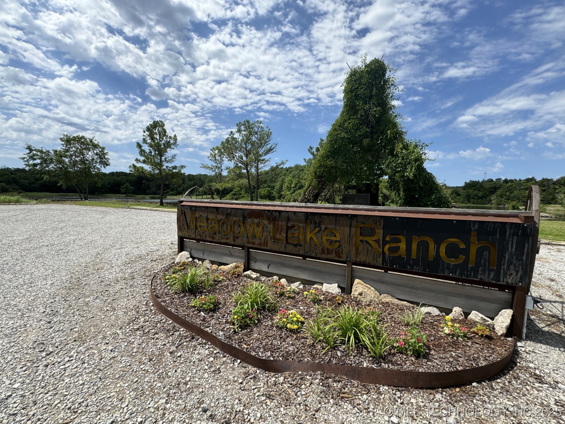03782 S 137th West Avenue Property Photo 8