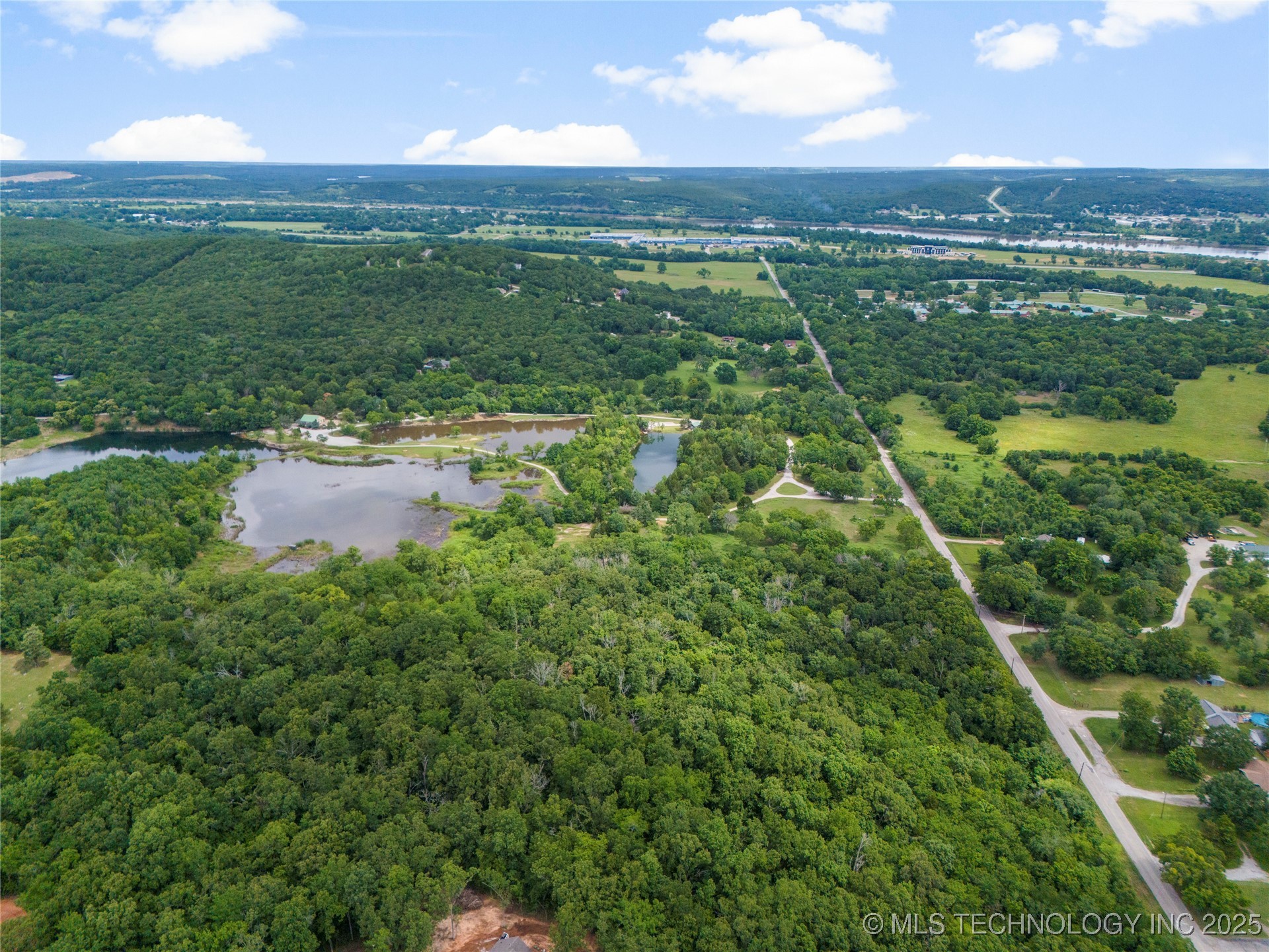03782 S 137th West Avenue Property Photo 15