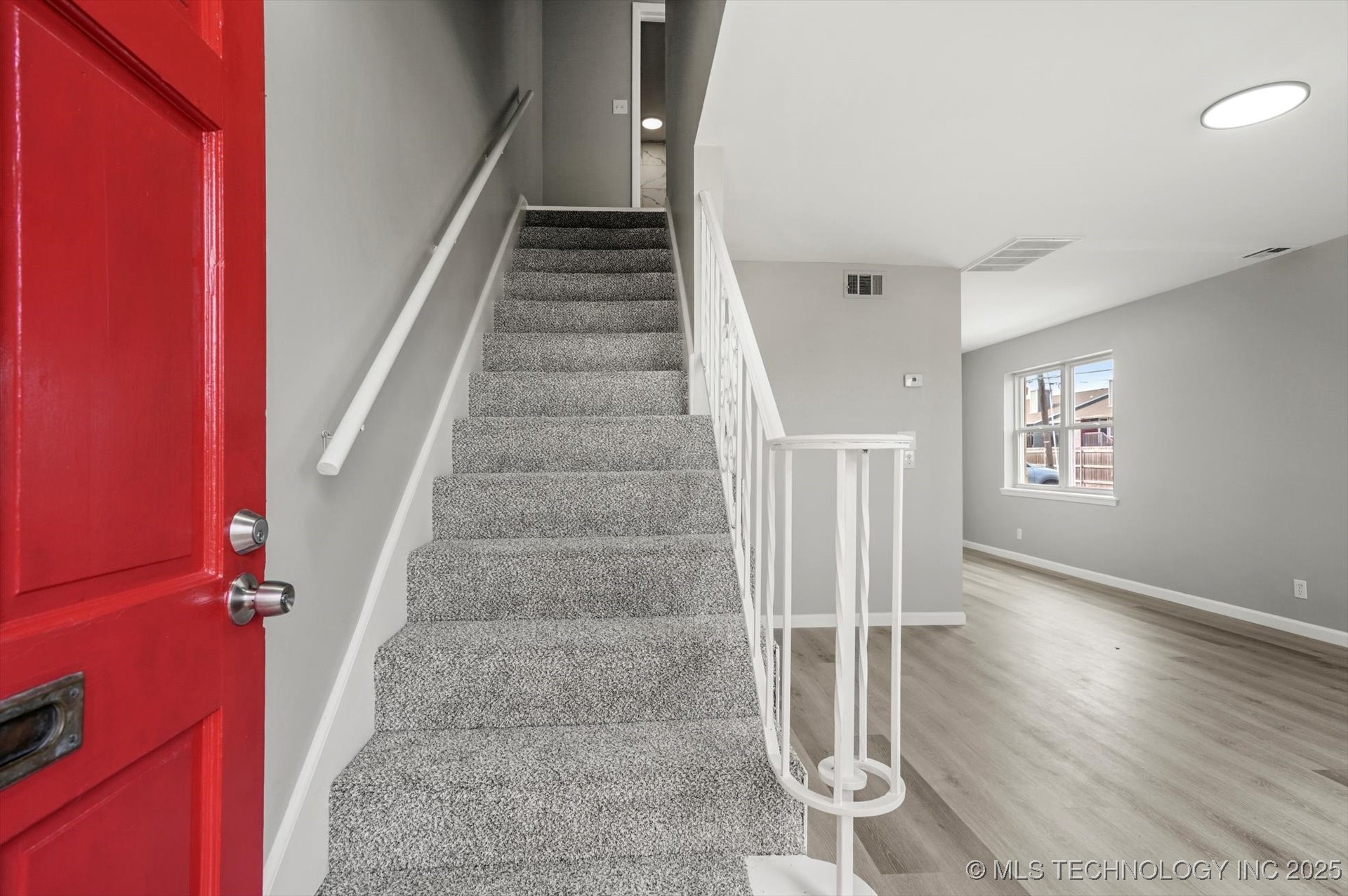 6160 S Madison Place 6160-d Property Photo 3