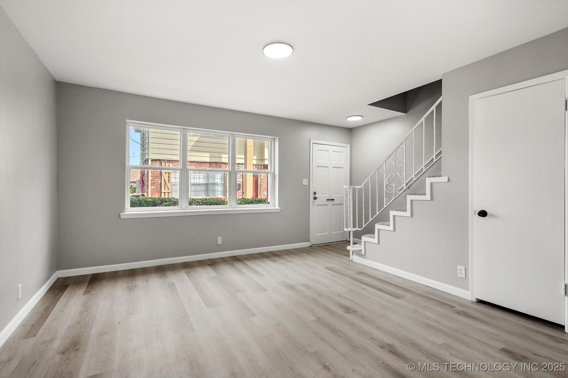 6160 S Madison Place 6160-d Property Photo 6