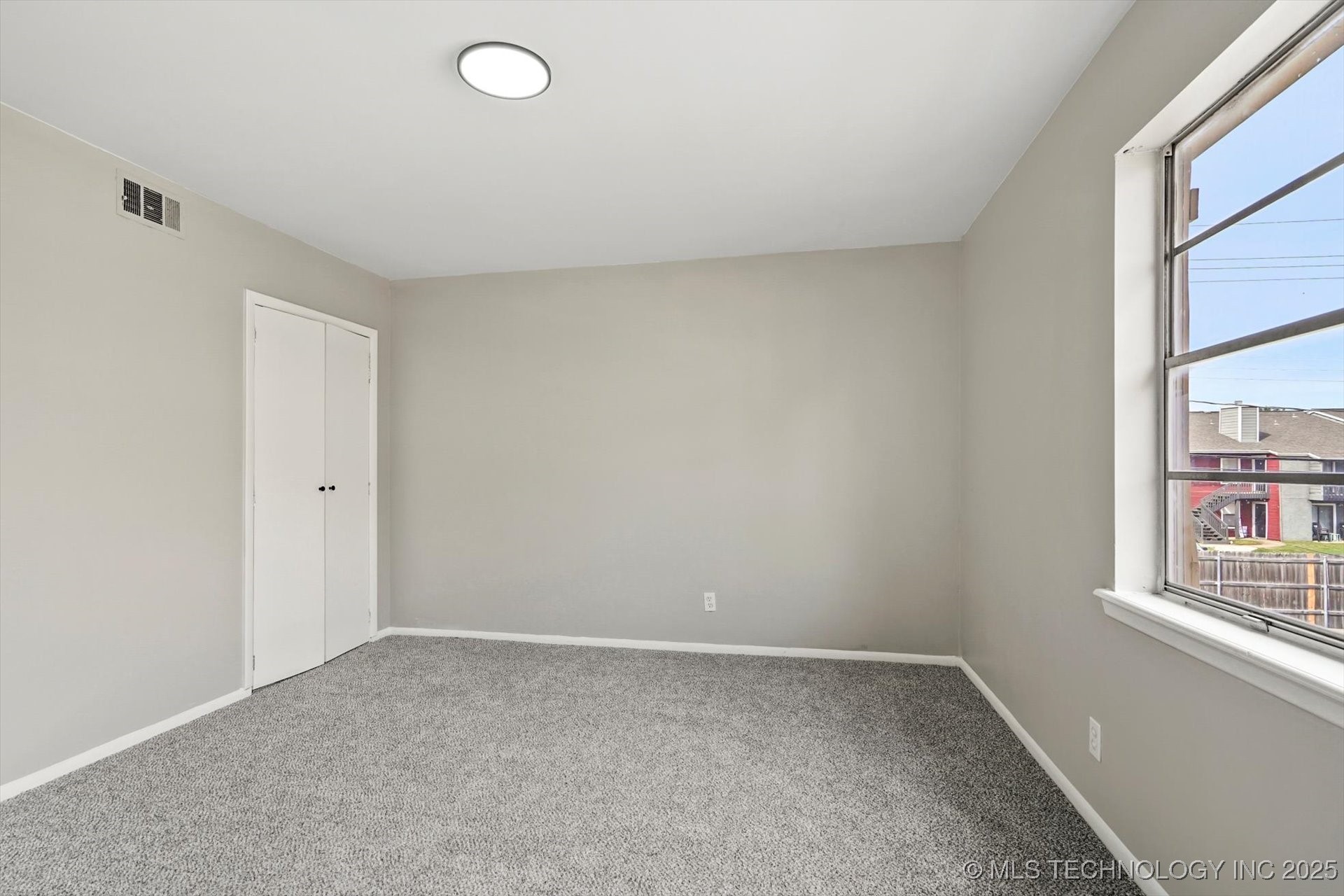 6160 S Madison Place 6160-d Property Photo 14