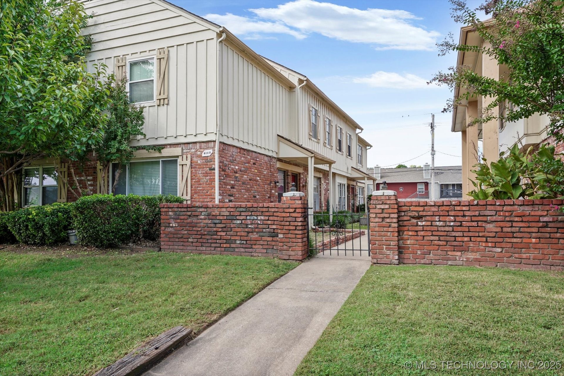 6160 S Madison Place 6160-d Property Photo 20