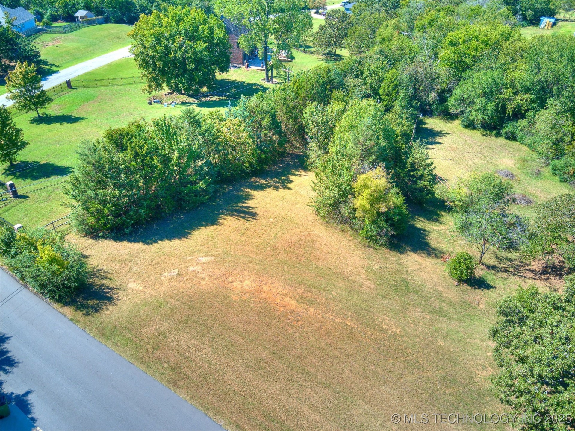 Gary Drive Property Photo 9