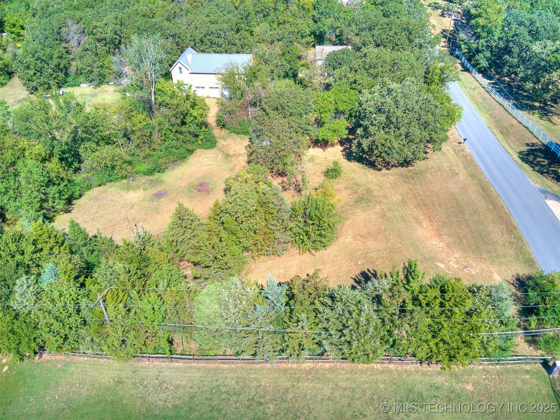 Gary Drive Property Photo 12