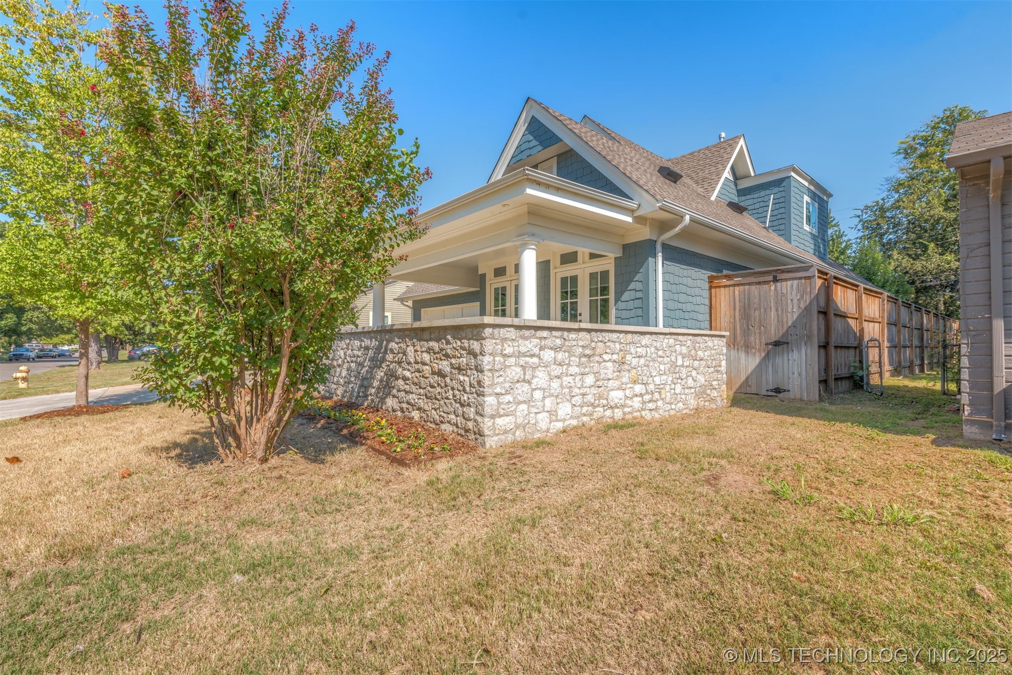 4745 S Boston Place Property Photo 4