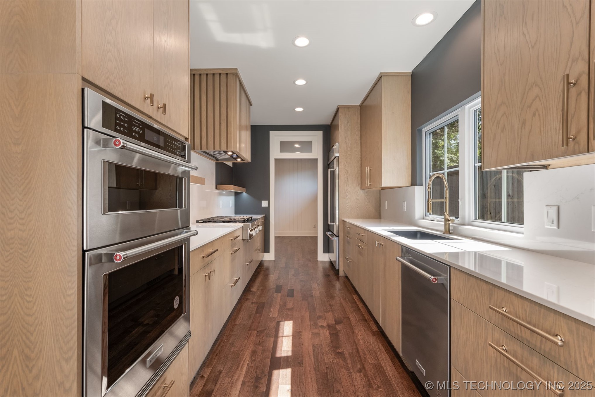 4745 S Boston Place Property Photo 13