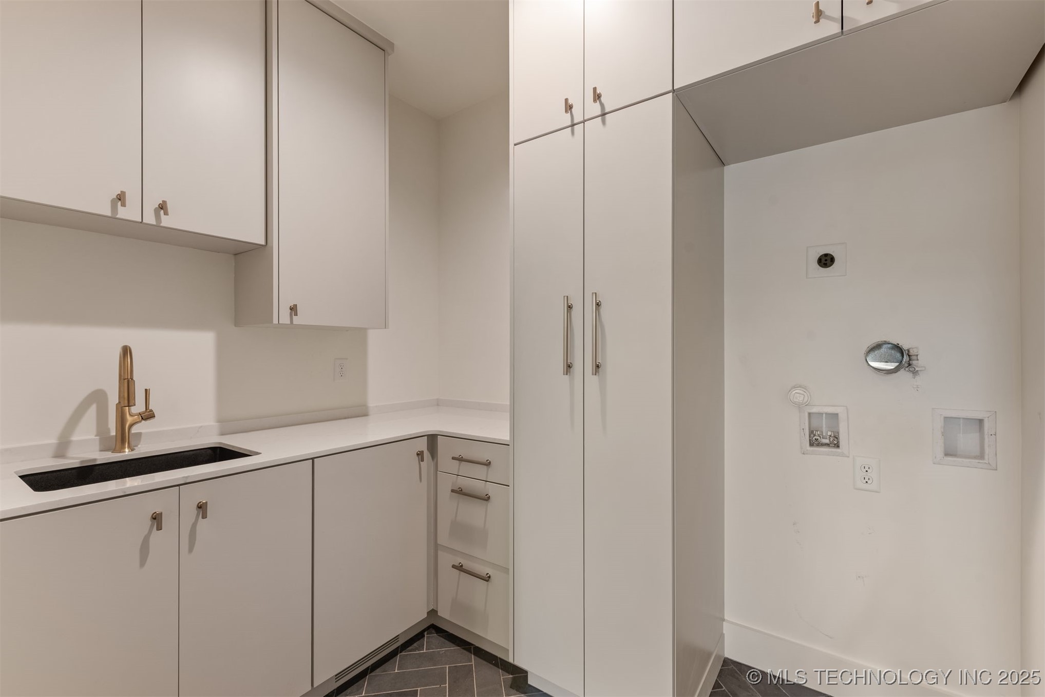 4745 S Boston Place Property Photo 29