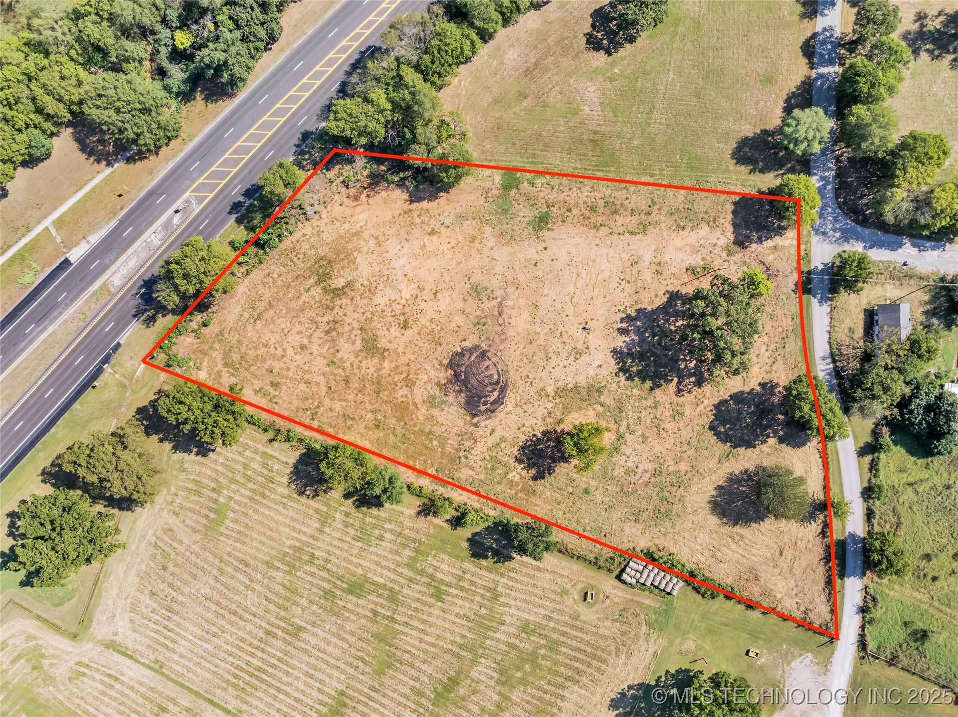 409 W Main Street Property Photo 1