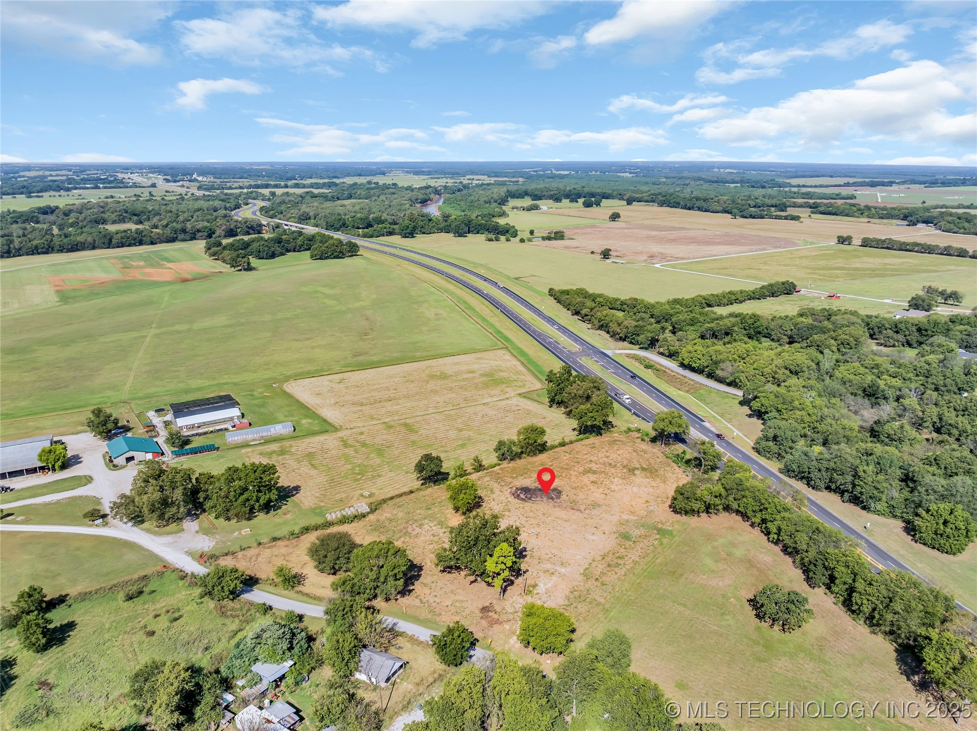 409 W Main Street Property Photo 2