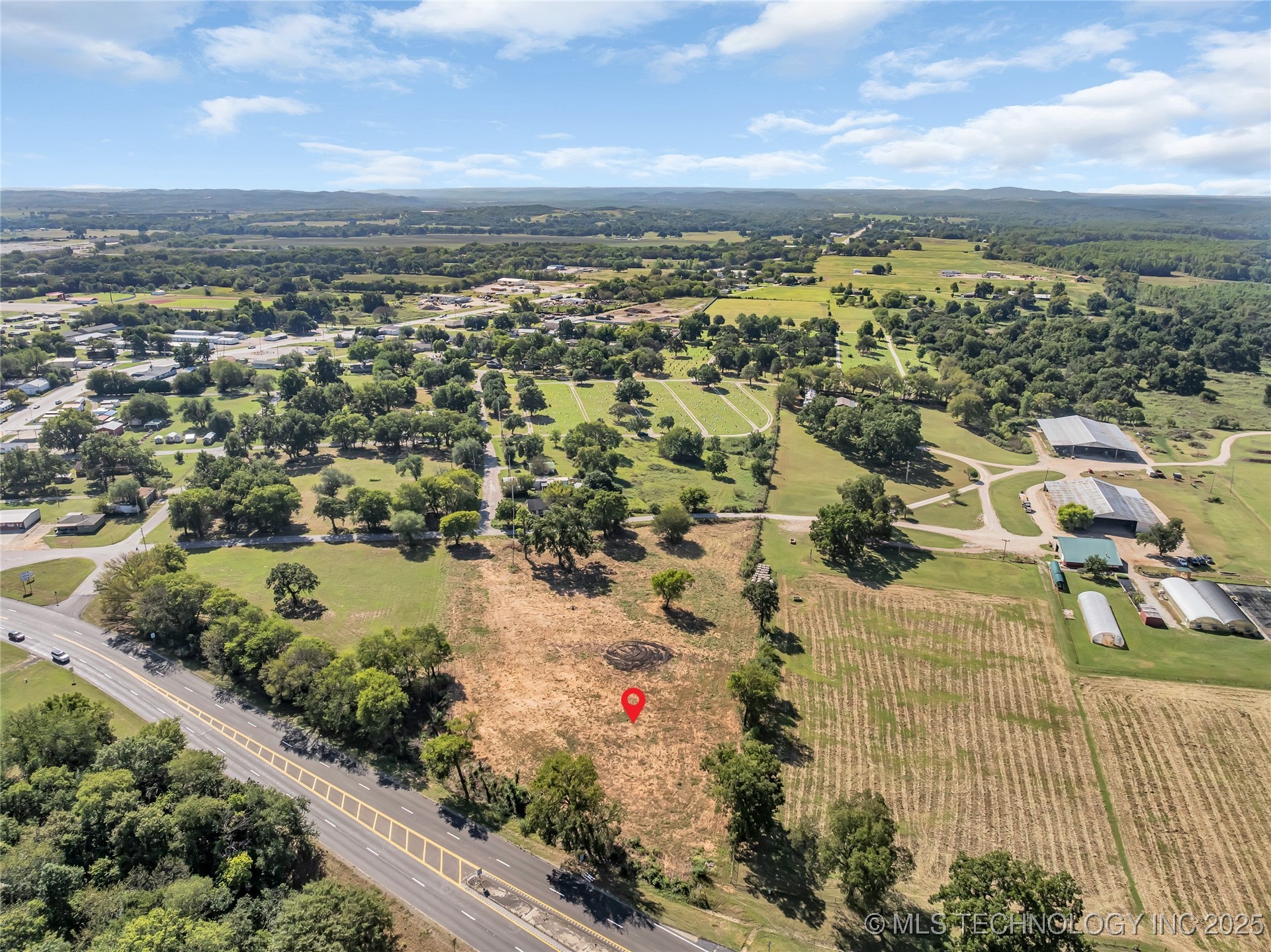 409 W Main Street Property Photo 4