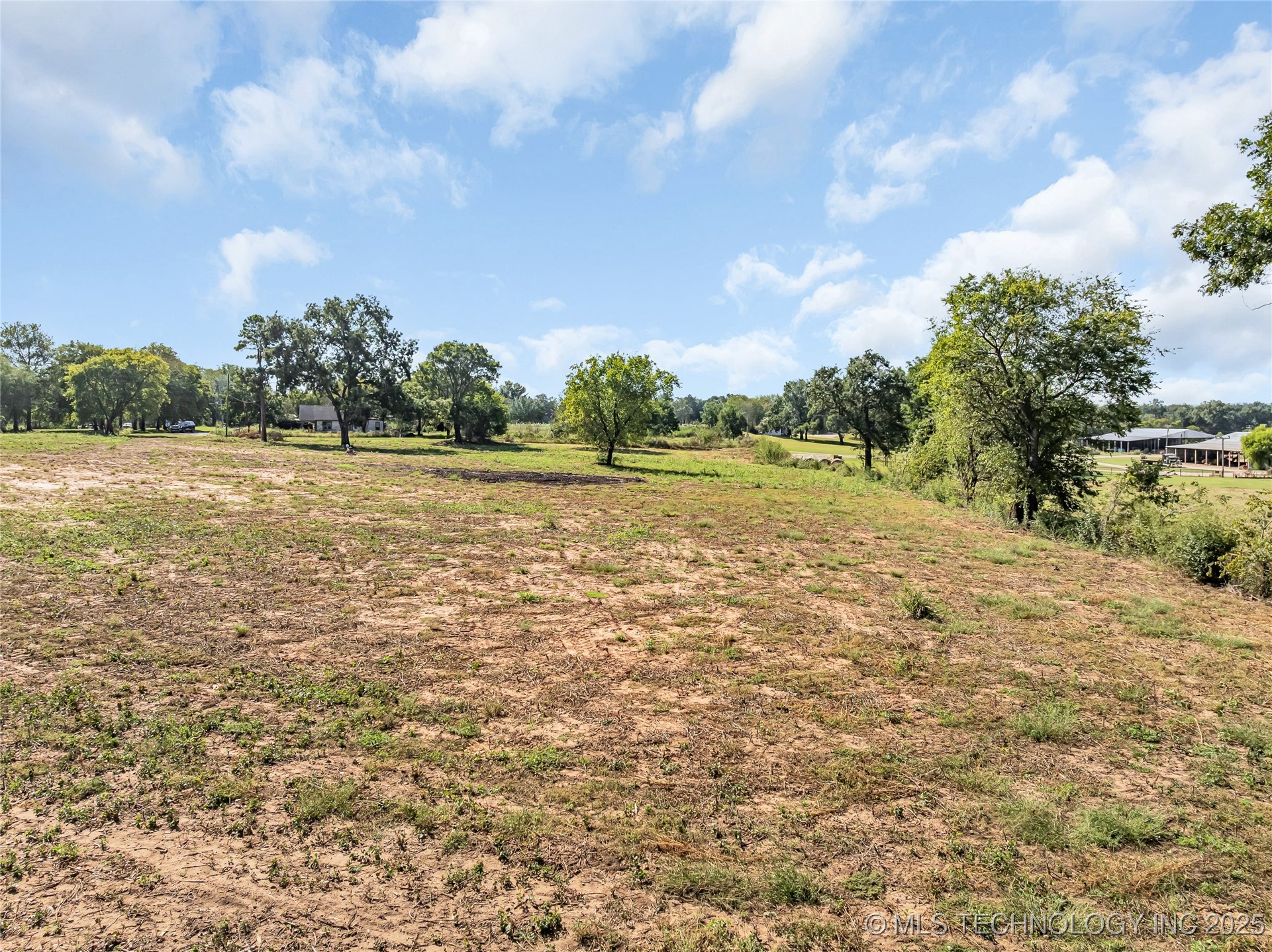 409 W Main Street Property Photo 8