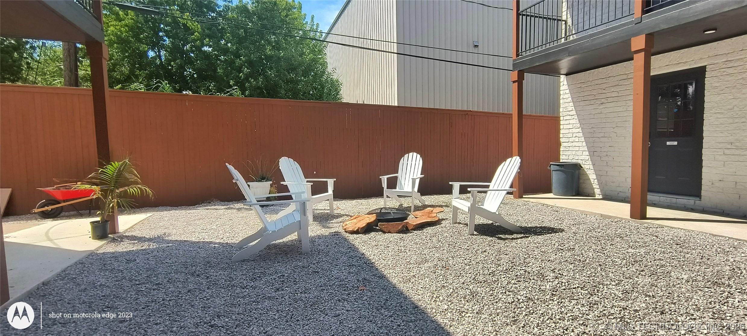 1150 S Quaker Avenue Property Photo 2