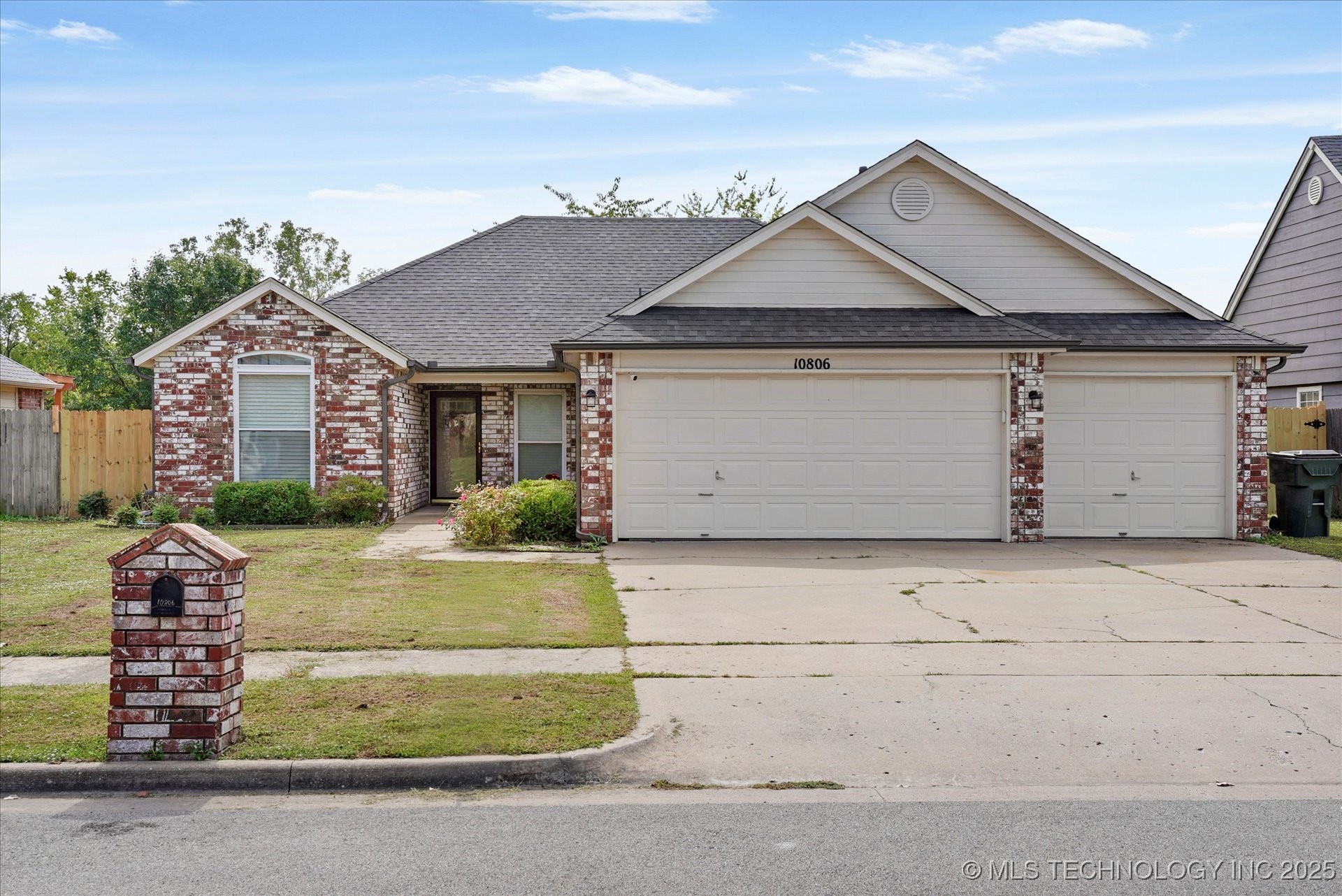 10806 E 117th Street North Property Photo 1