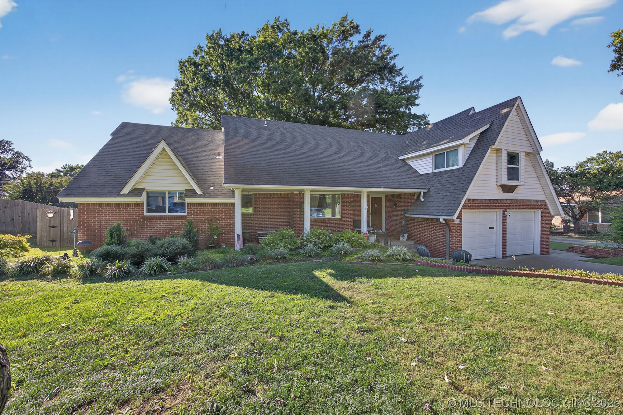 1115 Grandview Road Property Photo 1