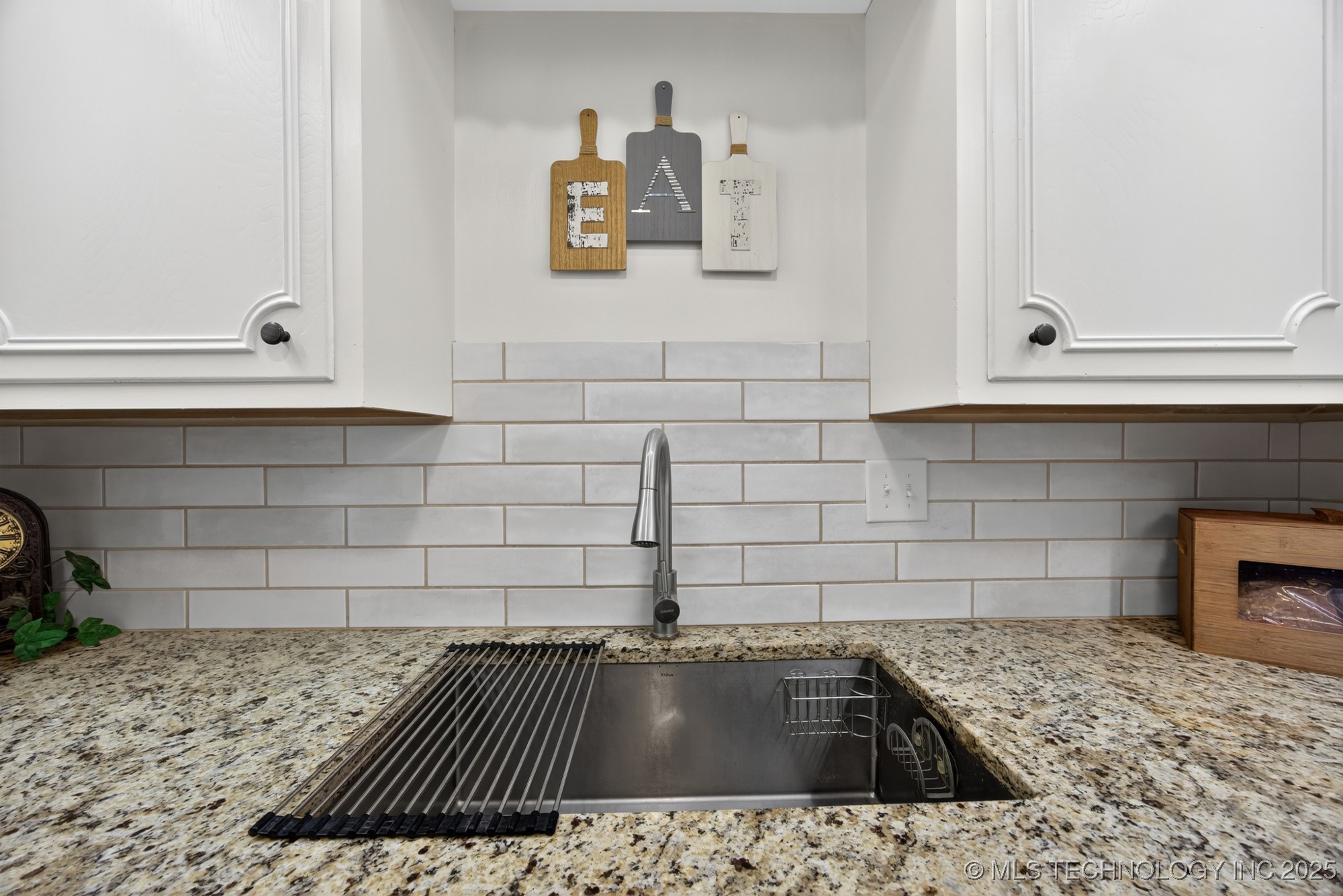 1115 Grandview Road Property Photo 9