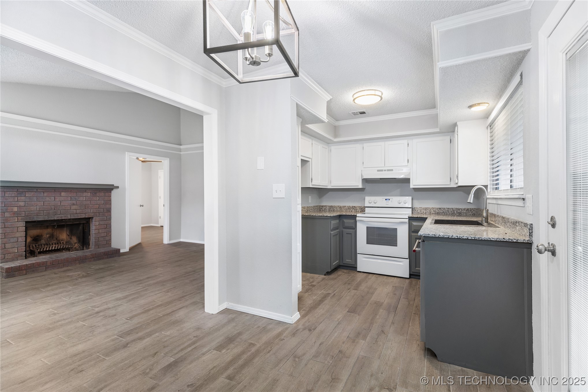 1216 S 111th East Avenue 43 Property Photo 7