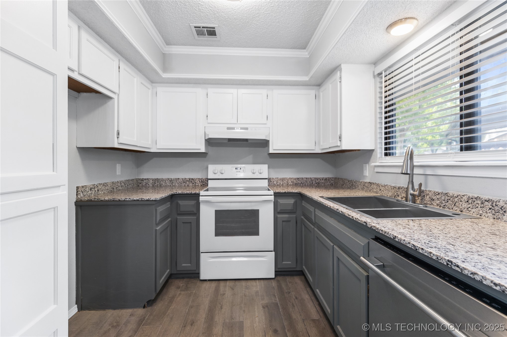 1216 S 111th East Avenue 43 Property Photo 8