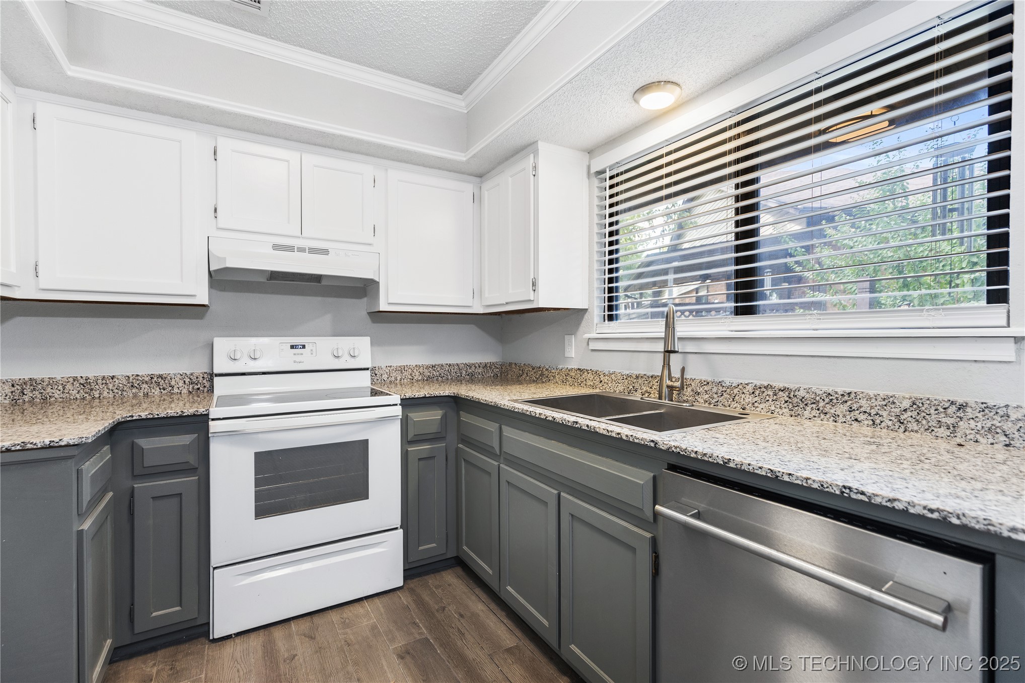 1216 S 111th East Avenue 43 Property Photo 9