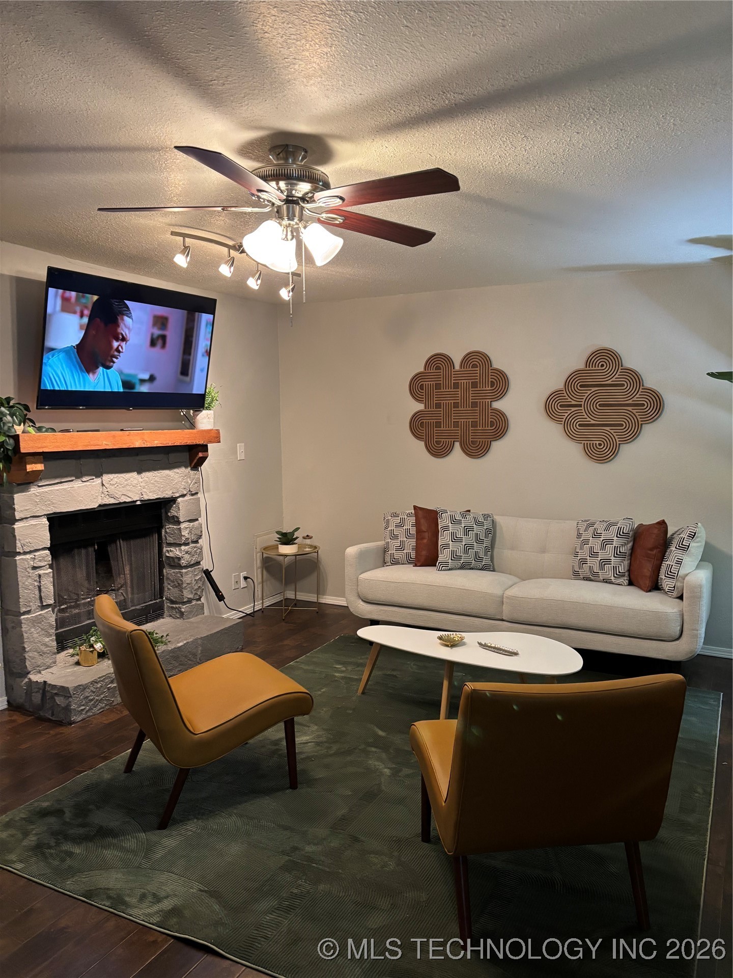 6371 S 80th Avenue E 6a Property Photo 5