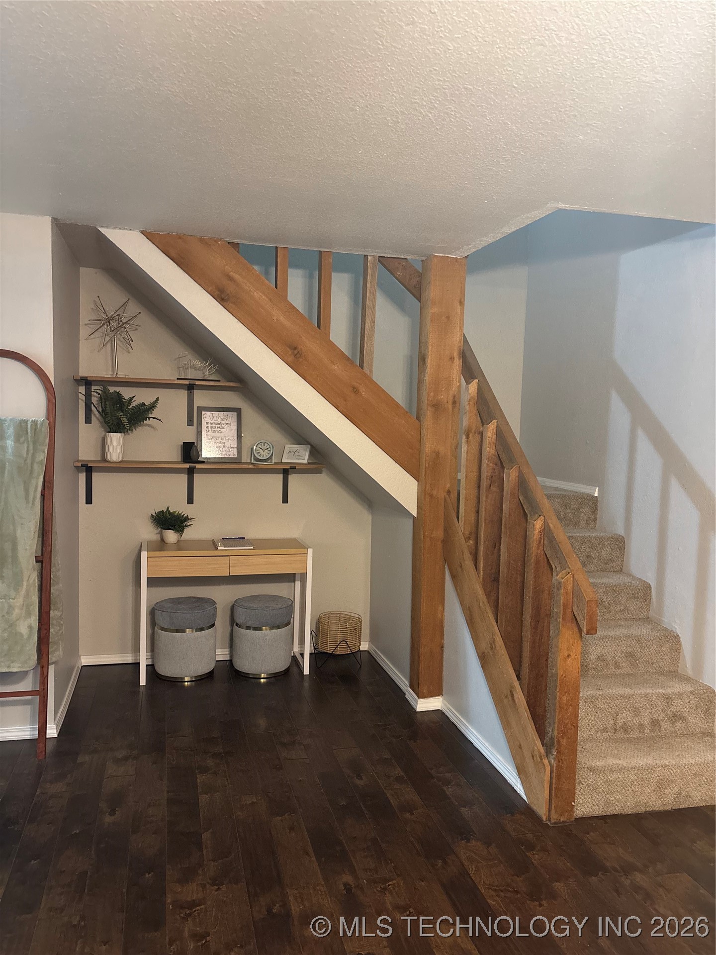 6371 S 80th Avenue E 6a Property Photo 6